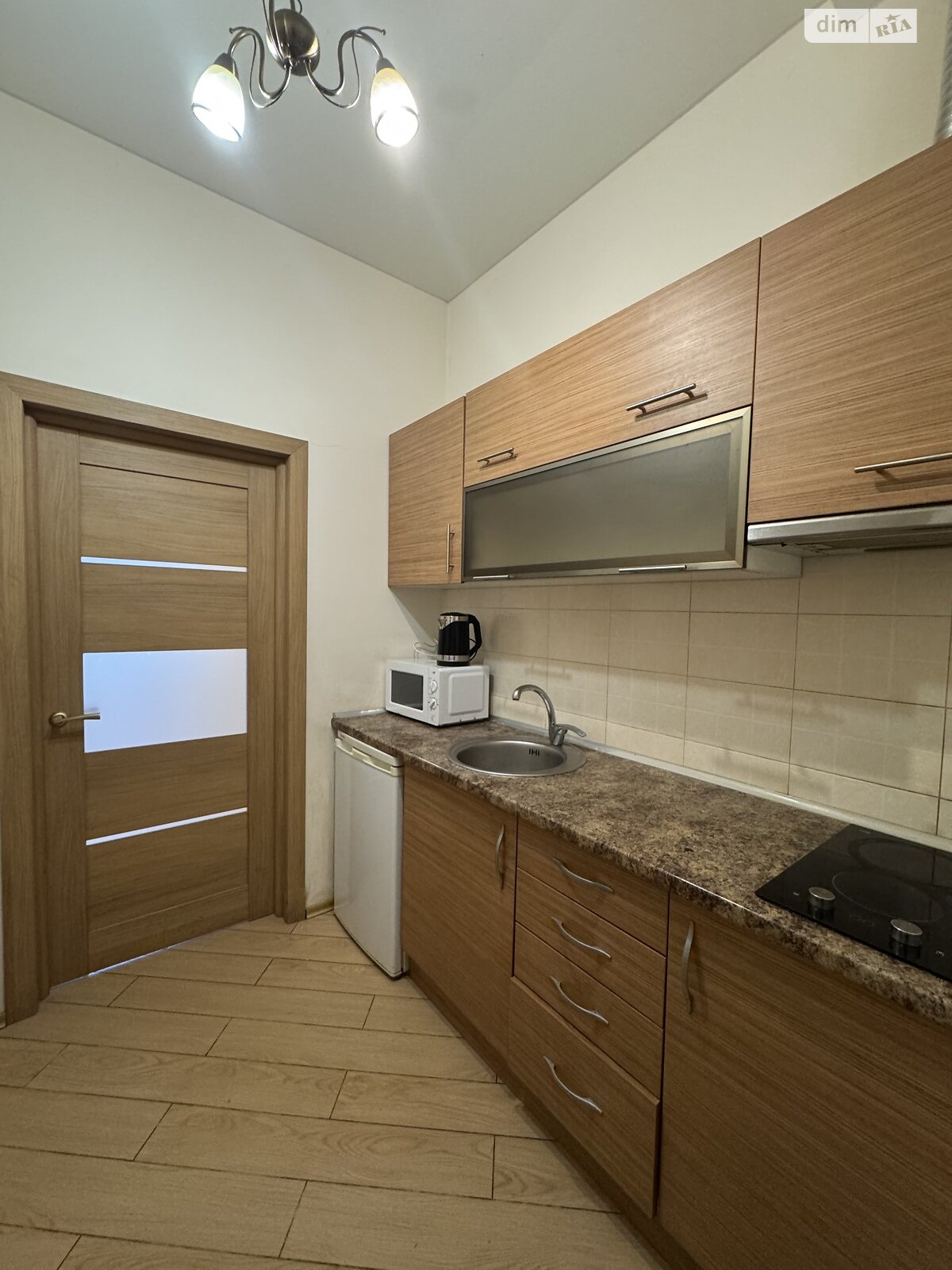 однокімнатна квартира в Одесі, район Аркадія, на вул. Генуезька 5 в довготривалу оренду помісячно фото 1