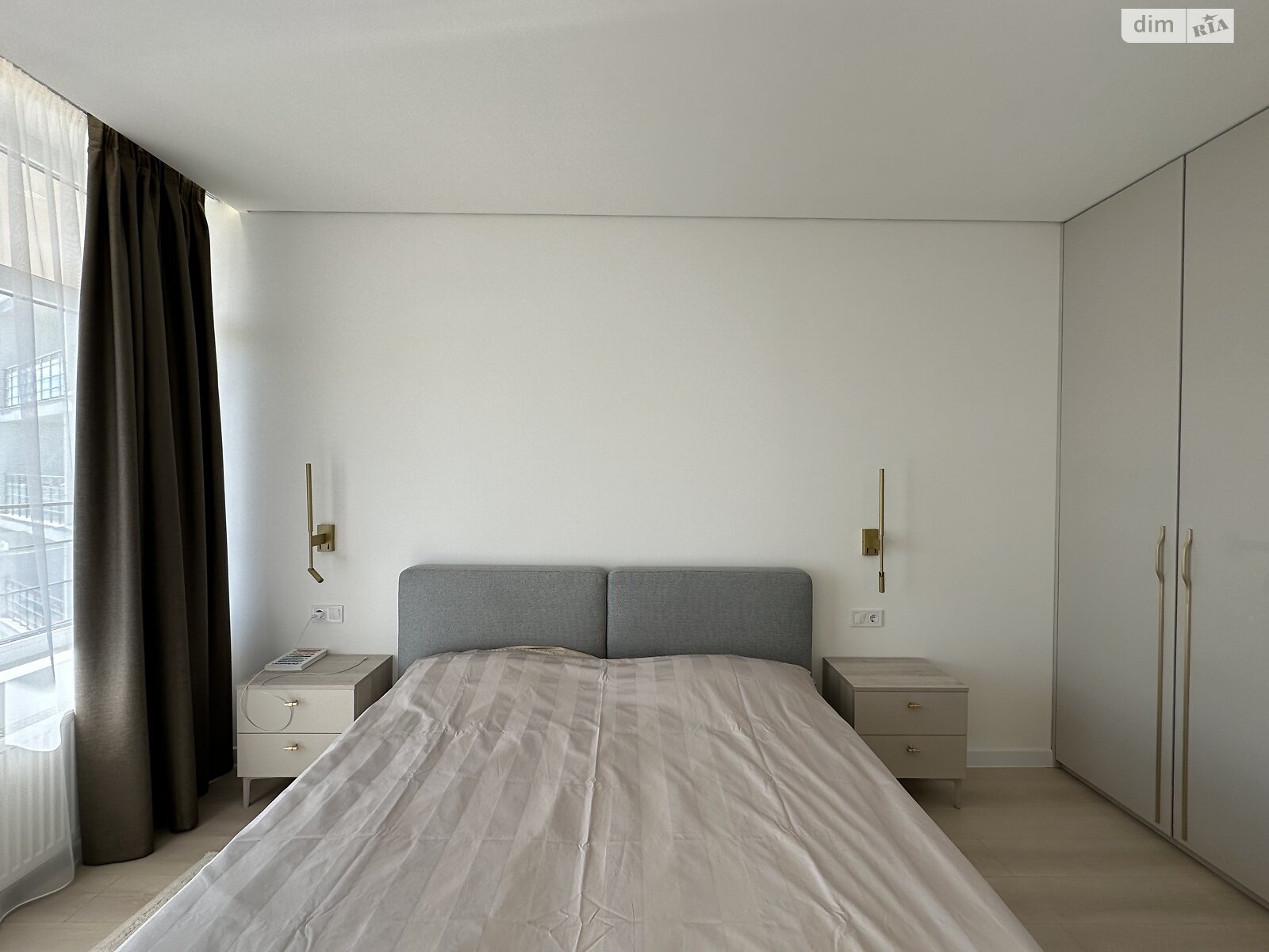 трехкомнатная квартира в Одессе, район Аркадия, на ул. Валерия Самофалова 16А/6 в аренду на долгий срок помесячно фото 1 трехкомнатная квартира в Одессе, район Аркадия, на ул. Валерия Самофалова 16А/6 в аренду на долгий срок помесячно фото 1