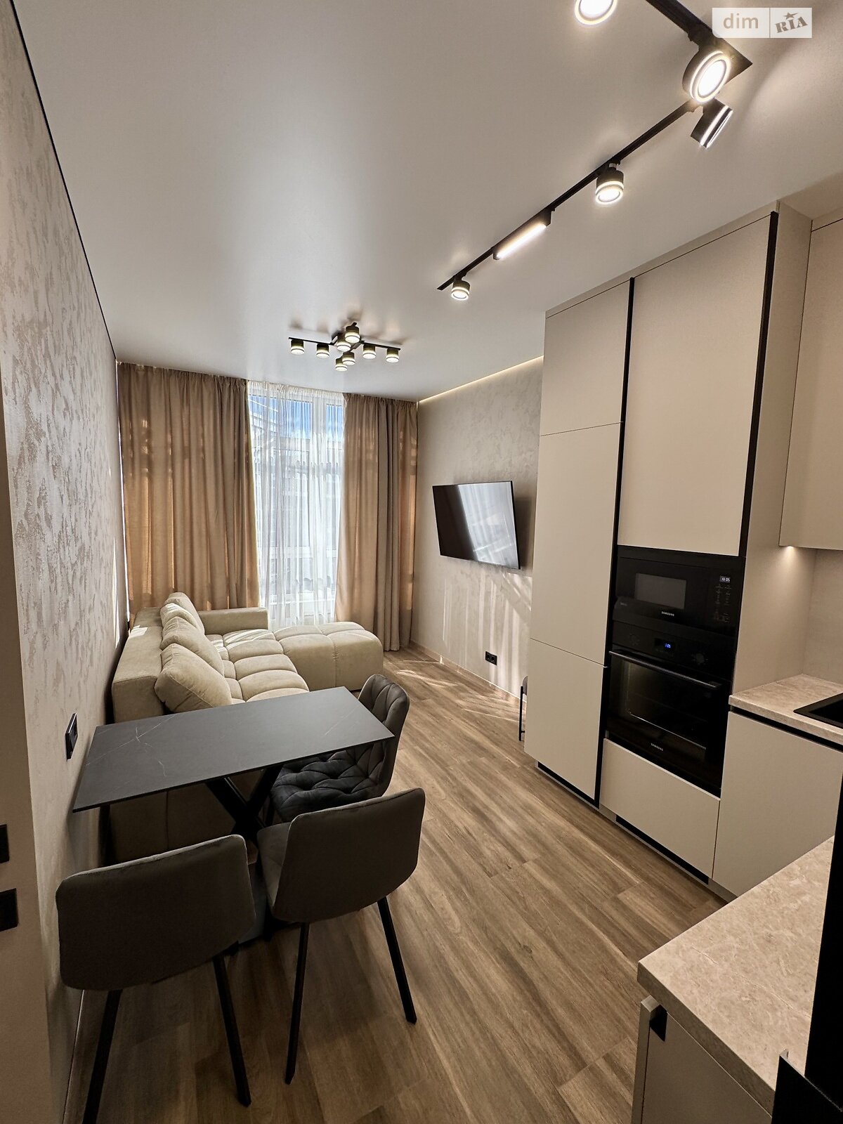 однокомнатная квартира в Одессе, район Аркадия, на пер. Курортный 2 в аренду на долгий срок помесячно фото 1