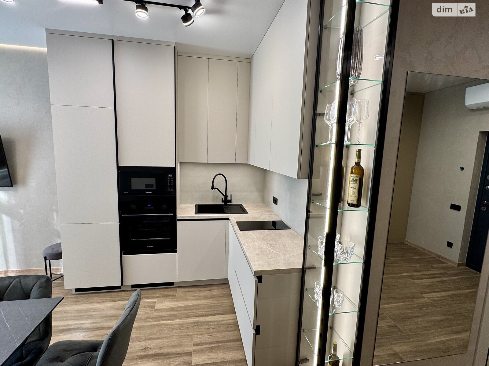 однокомнатная квартира в Одессе, район Аркадия, на пер. Курортный 2 в аренду на долгий срок помесячно фото 1