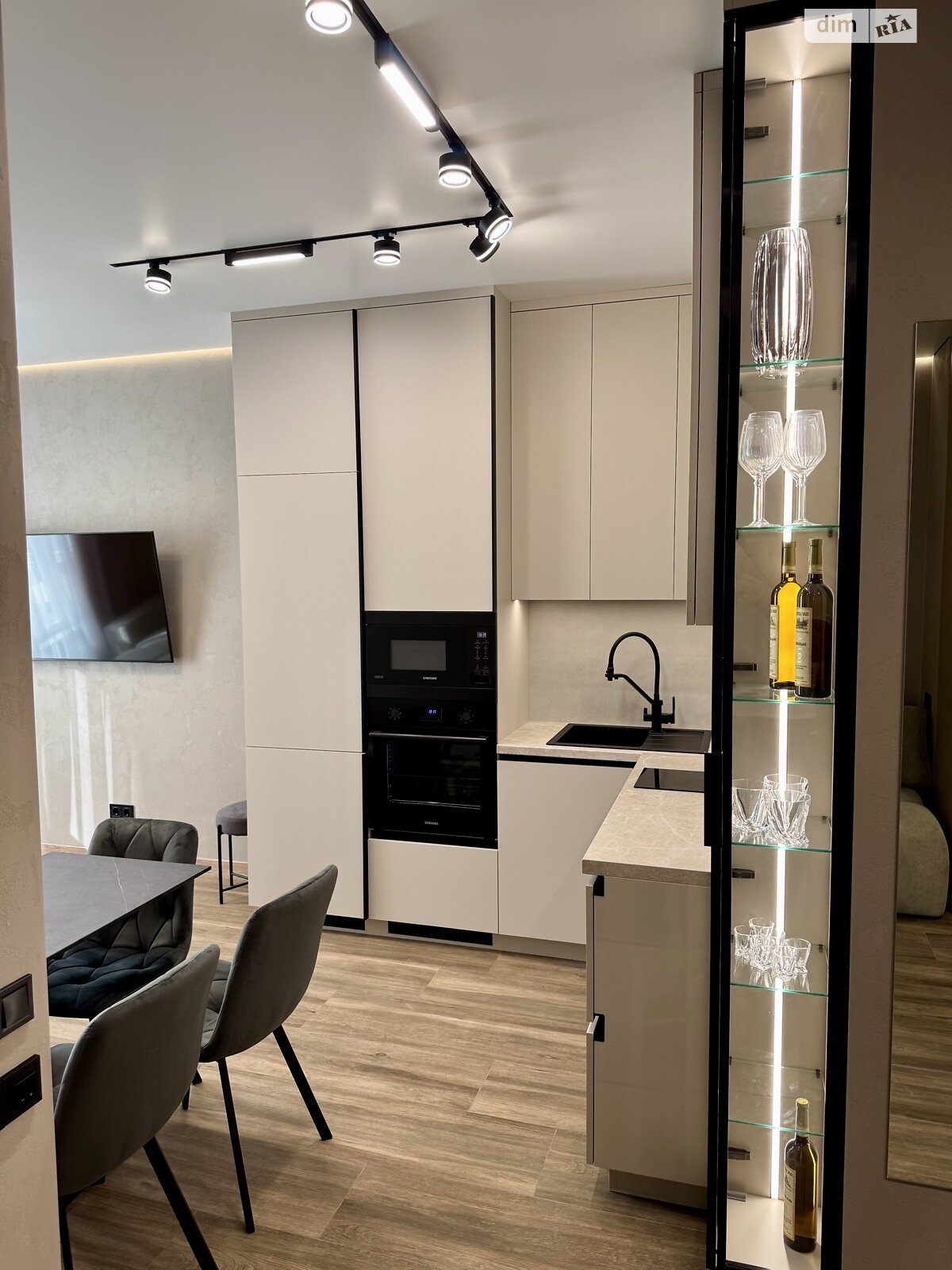 однокомнатная квартира в Одессе, район Аркадия, на пер. Курортный 2 в аренду на долгий срок помесячно фото 1