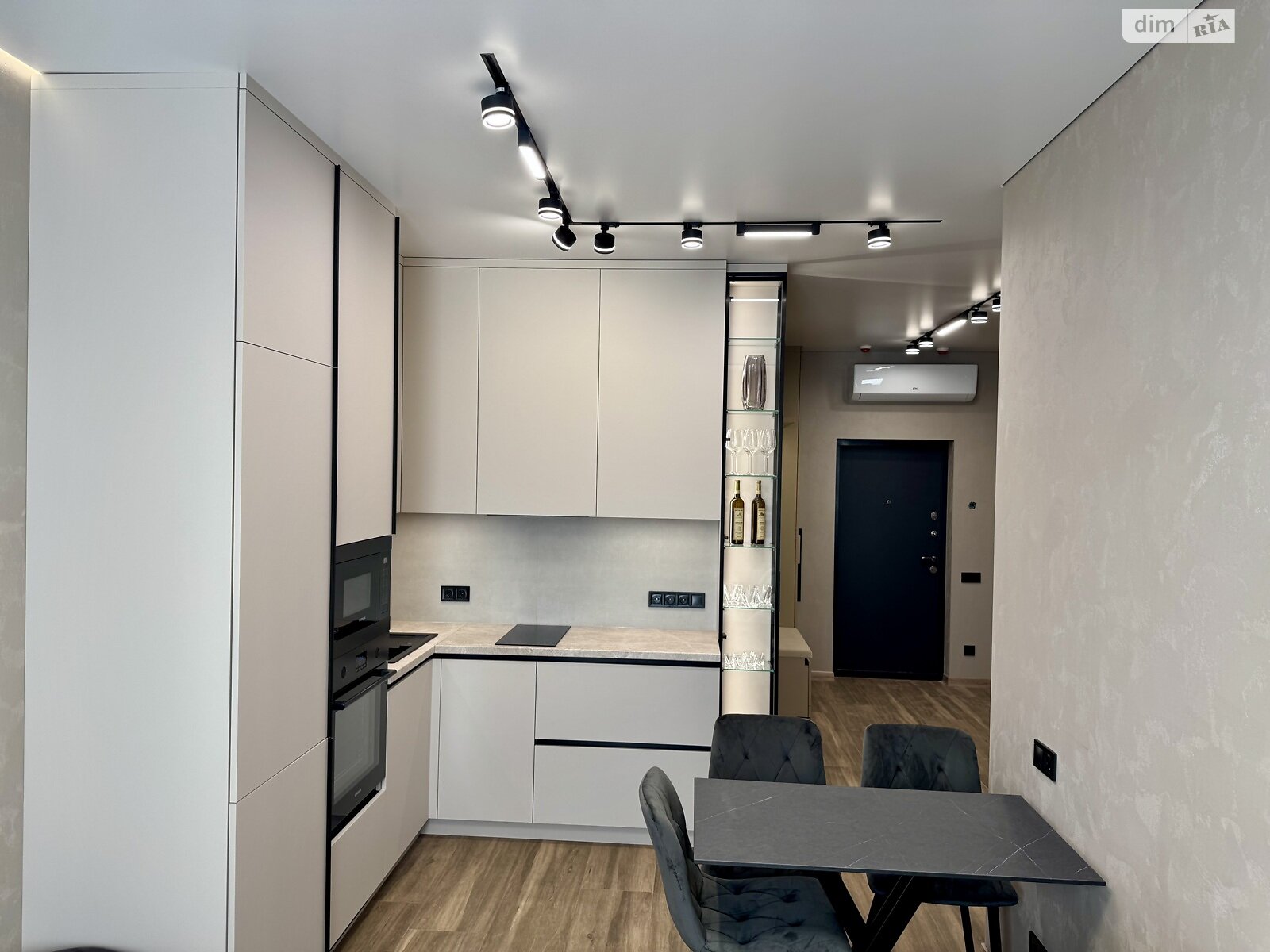 однокомнатная квартира в Одессе, район Аркадия, на пер. Курортный 2 в аренду на долгий срок помесячно фото 1