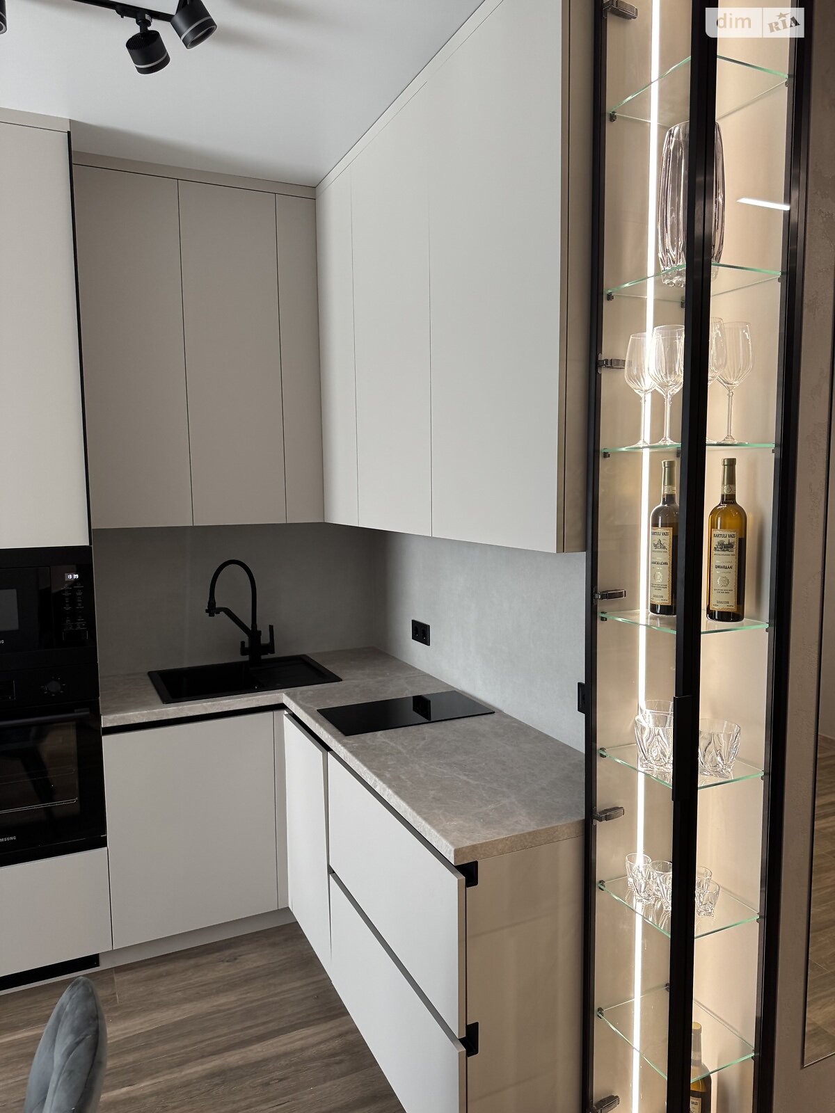 однокомнатная квартира в Одессе, район Аркадия, на пер. Курортный 2 в аренду на долгий срок помесячно фото 1