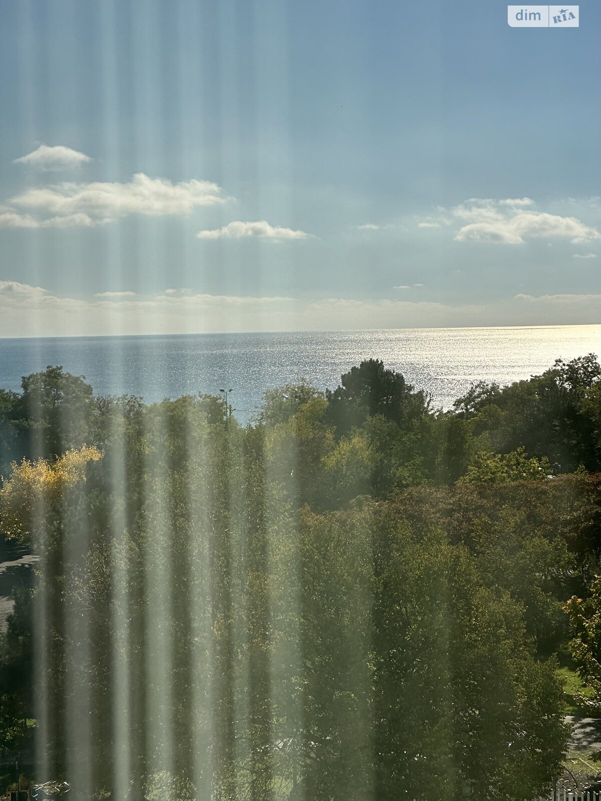 трехкомнатная квартира в Одессе, район Аркадия, на ул. Литературная 1А в аренду на долгий срок помесячно фото 1 трехкомнатная квартира в Одессе, район Аркадия, на ул. Литературная 1А в аренду на долгий срок помесячно фото 1