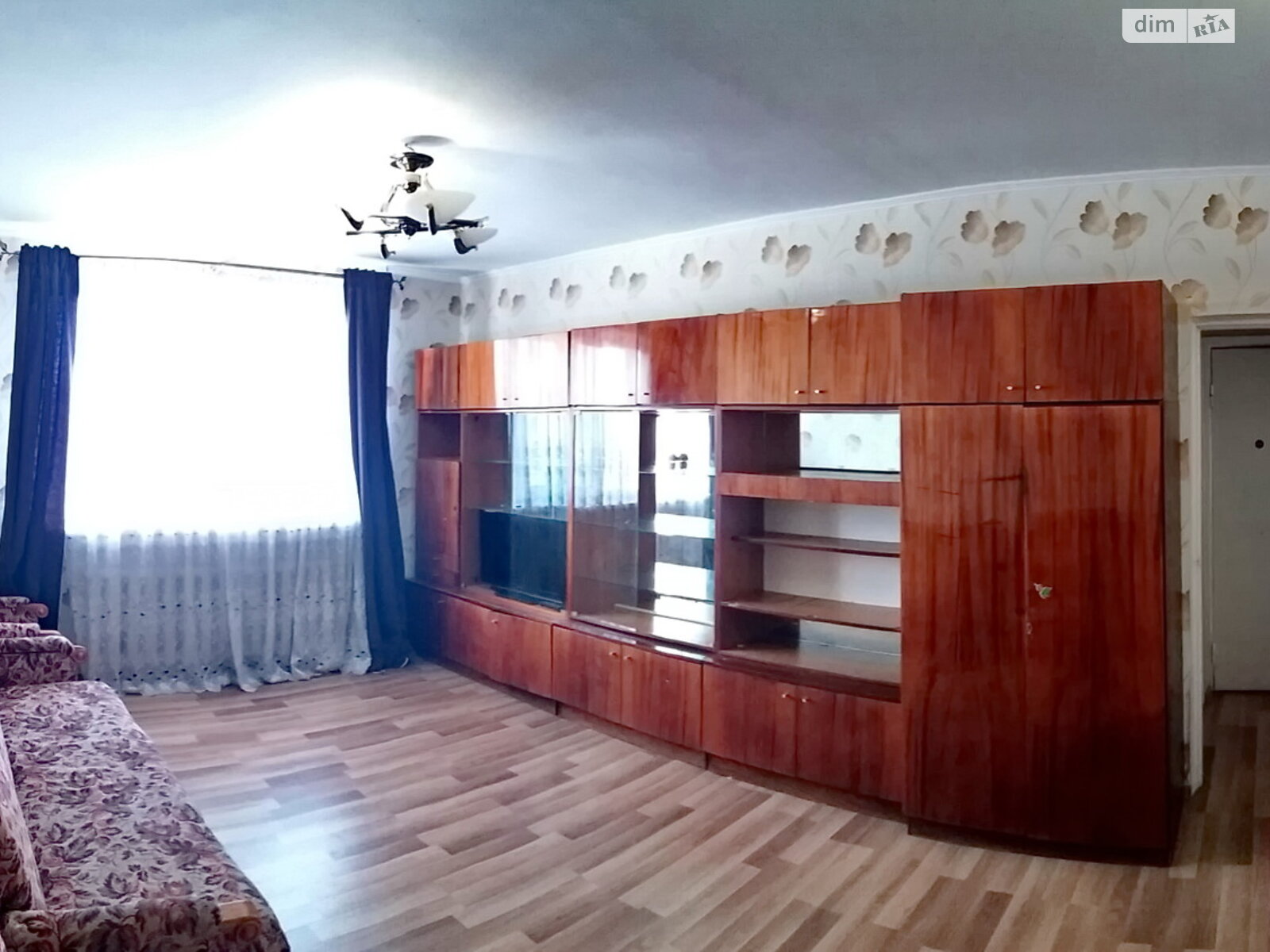 трикімнатна квартира з меблями в Одесі, район Аркадія, на пров. Світлий 14 в довготривалу оренду помісячно фото 1
