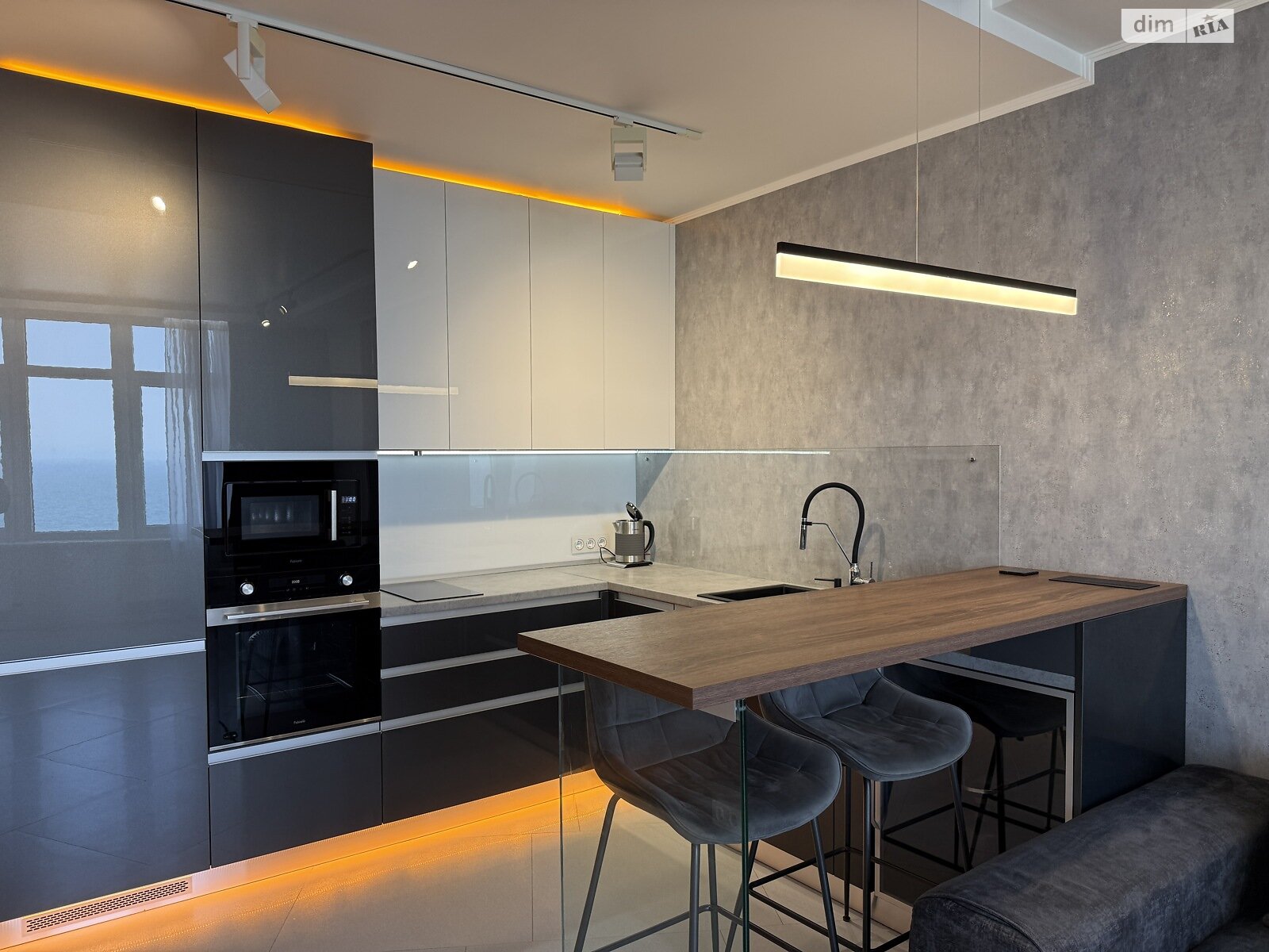 однокімнатна квартира в Одесі, район Аркадія, на вул. Валерія Самофалова 16А/5 в довготривалу оренду помісячно фото 1