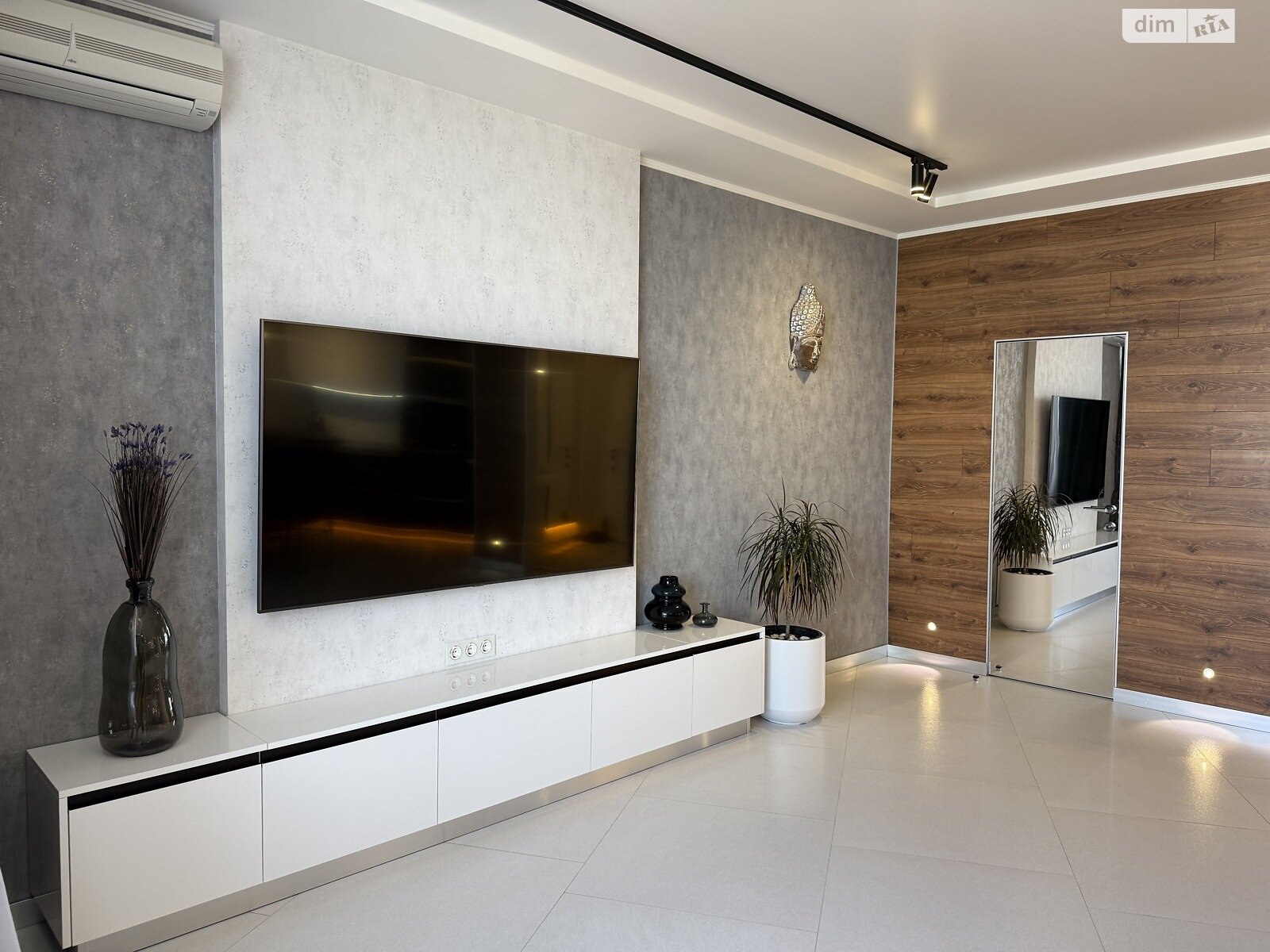 однокімнатна квартира в Одесі, район Аркадія, на вул. Валерія Самофалова 16А/5 в довготривалу оренду помісячно фото 1