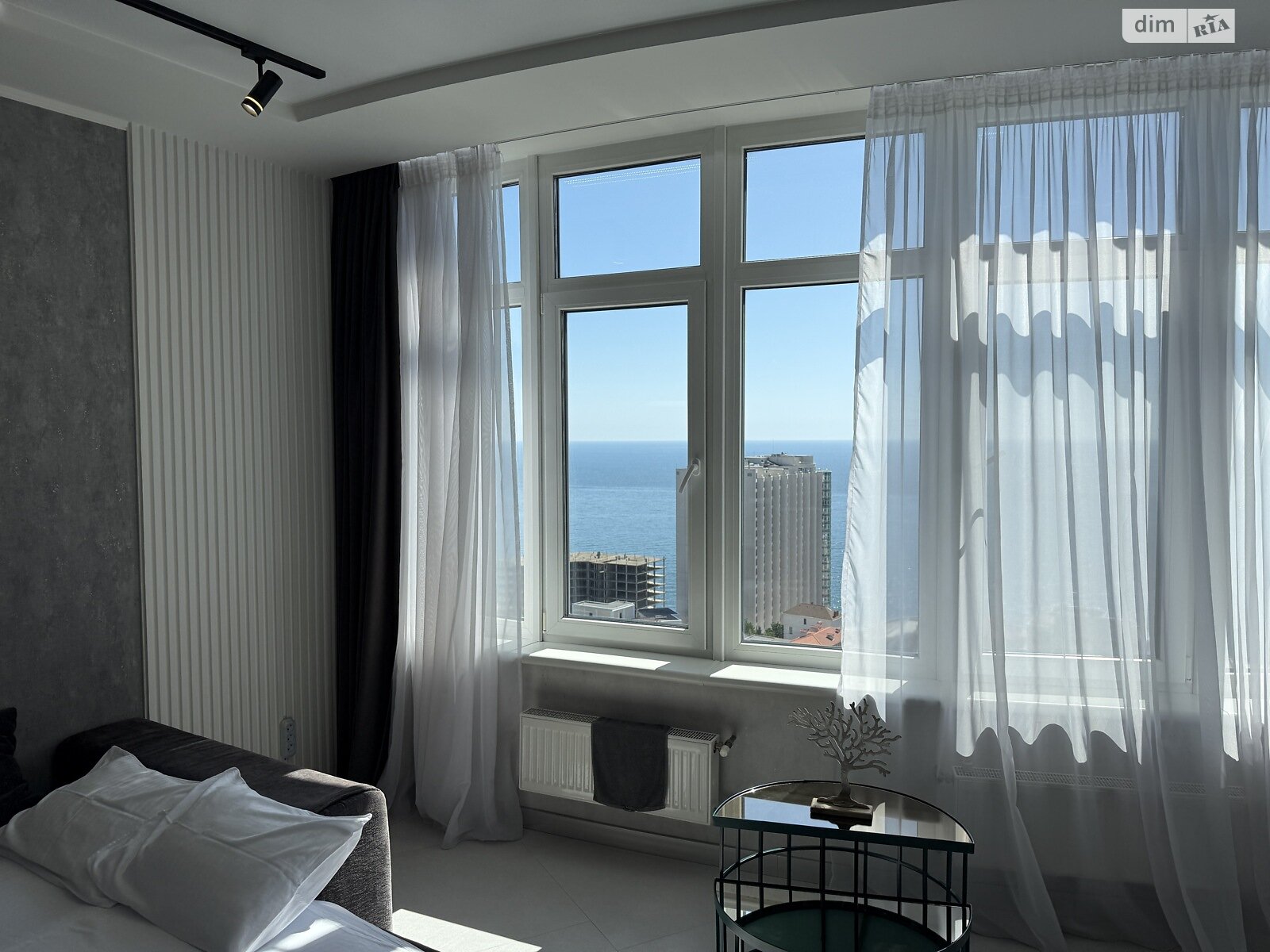 однокімнатна квартира в Одесі, район Аркадія, на вул. Валерія Самофалова 16А/5 в довготривалу оренду помісячно фото 1