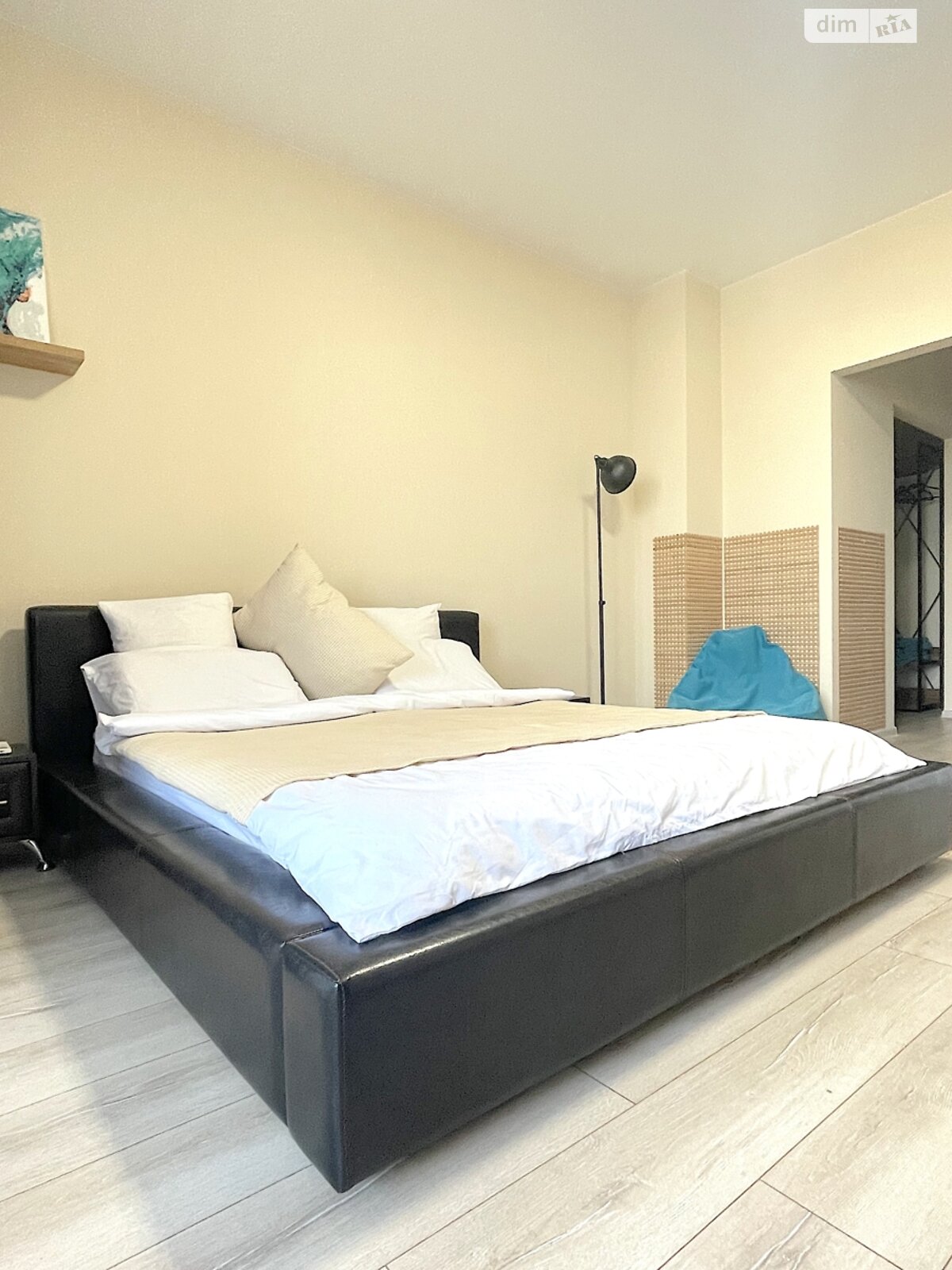 однокімнатна квартира з меблями в Одесі, район Приморський, на вул. Валерія Самофалова 20 в довготривалу оренду помісячно фото 1