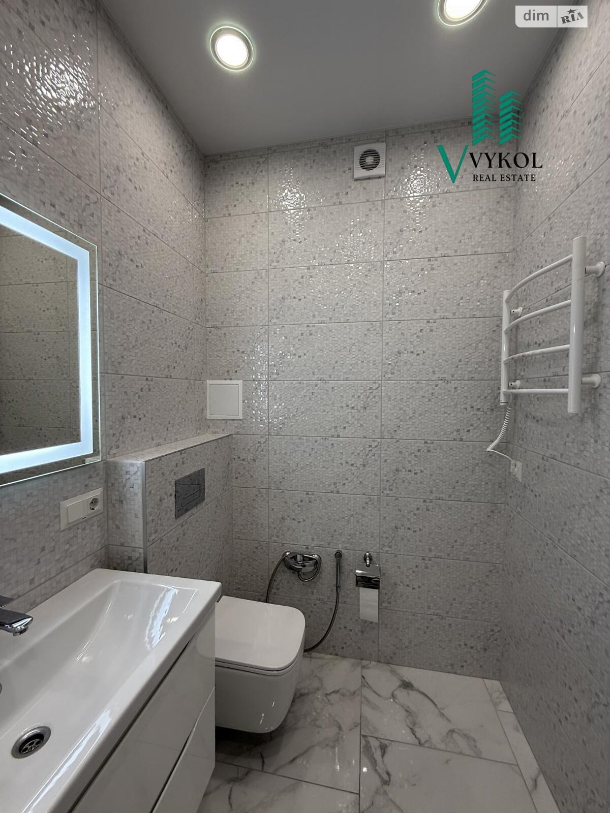 однокімнатна квартира в Одесі, район Аркадія, на вул. Валерія Самофалова 16А/6 в довготривалу оренду помісячно фото 1 однокімнатна квартира в Одесі, район Аркадія, на вул. Валерія Самофалова 16А/6 в довготривалу оренду помісячно фото 1