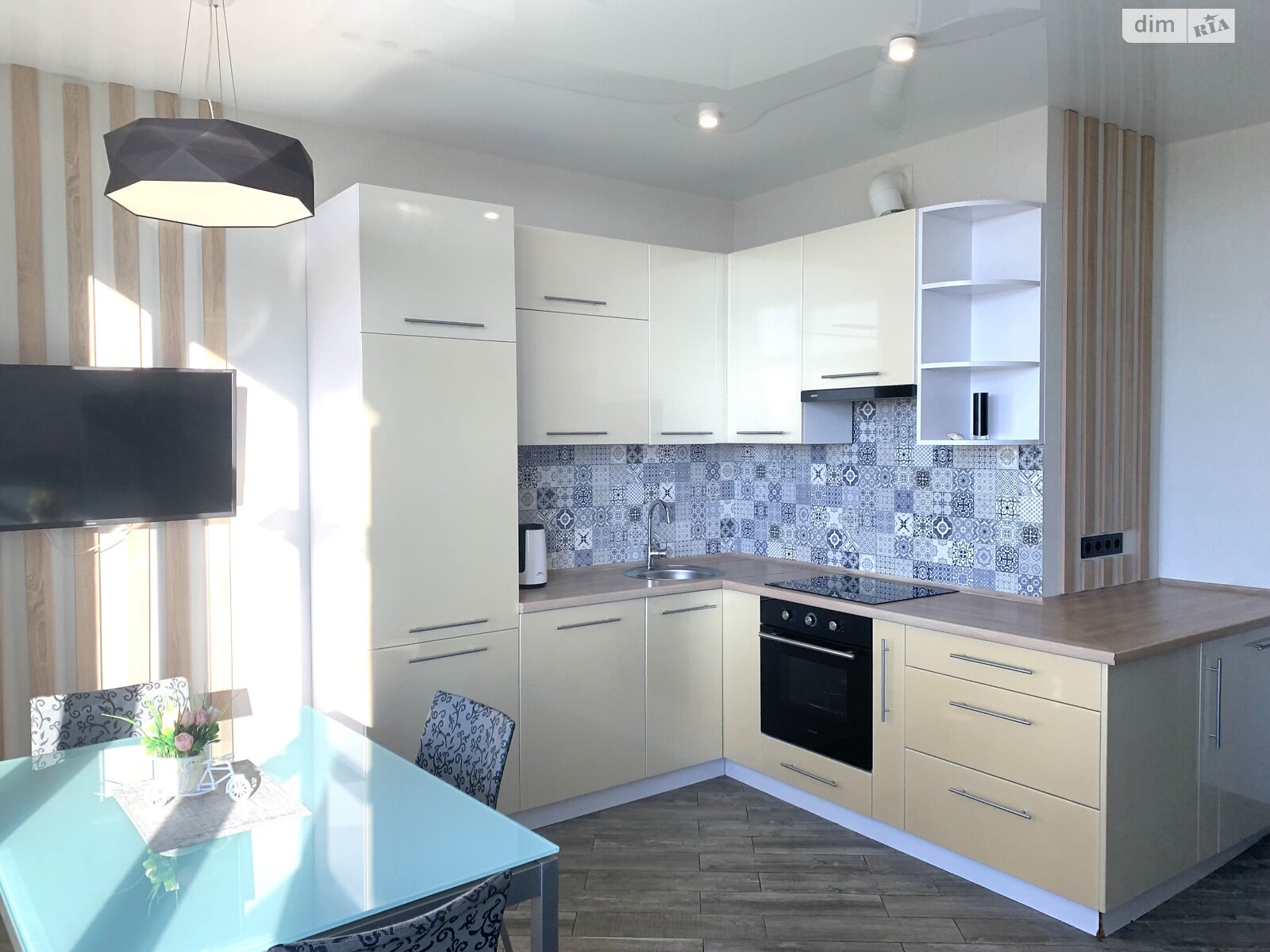 однокомнатная квартира в Одессе, район Аркадия, на ул. Валерия Самофалова 16А/3 в аренду на долгий срок помесячно фото 1 однокомнатная квартира в Одессе, район Аркадия, на ул. Валерия Самофалова 16А/3 в аренду на долгий срок помесячно фото 1