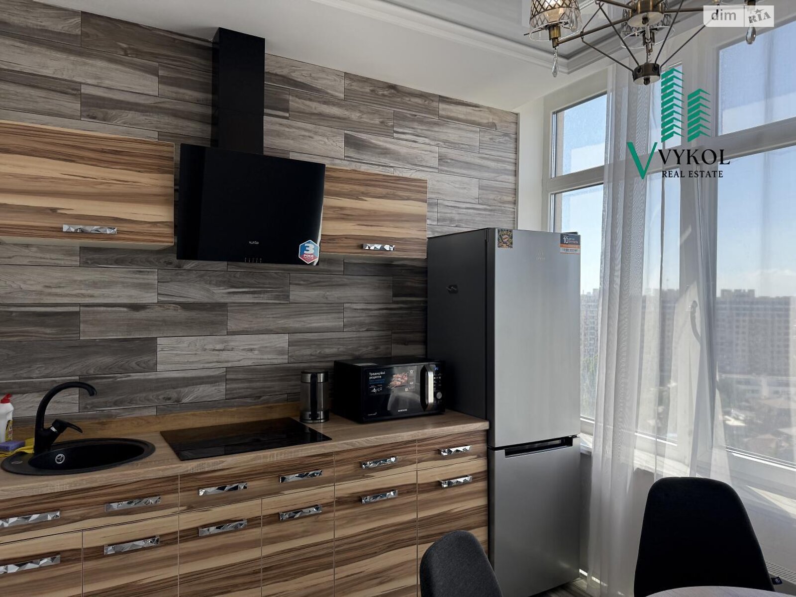 однокомнатная квартира в Одессе, район Аркадия, на ул. Валерия Самофалова 16А/3 в аренду на долгий срок помесячно фото 1 однокомнатная квартира в Одессе, район Аркадия, на ул. Валерия Самофалова 16А/3 в аренду на долгий срок помесячно фото 1