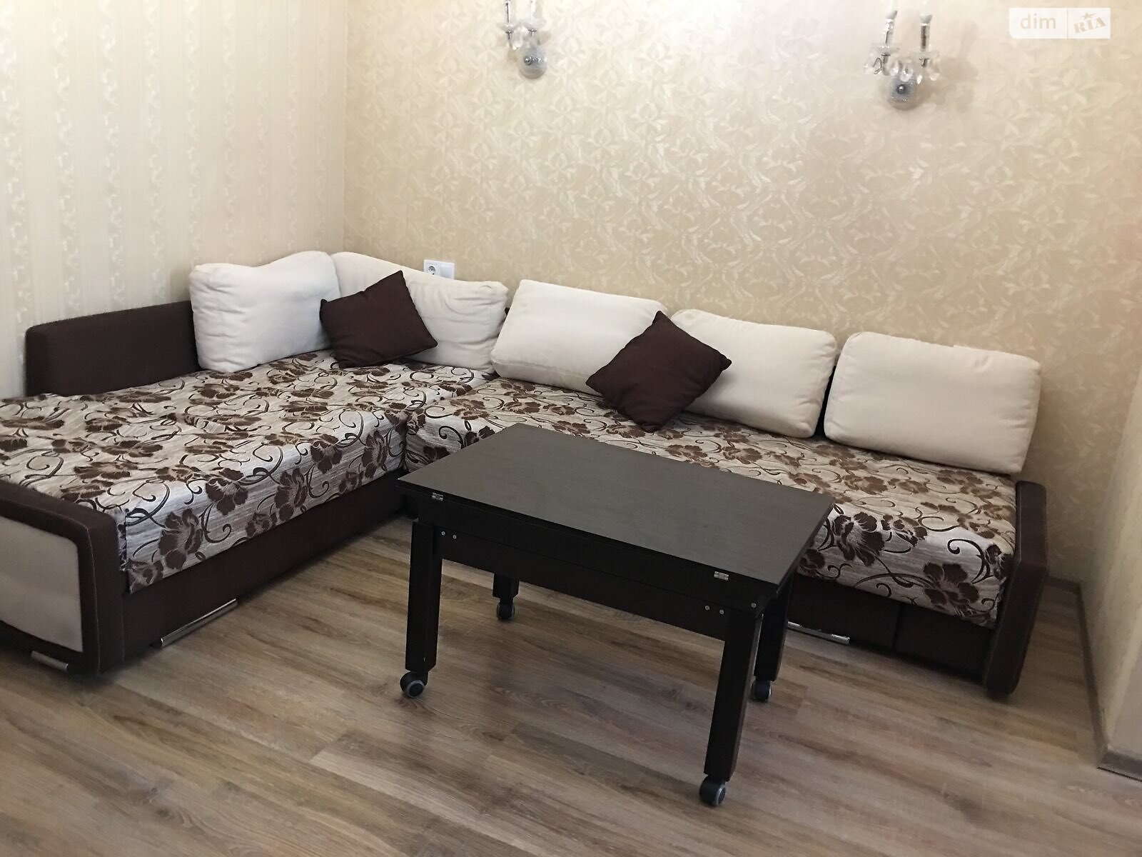 двухкомнатная квартира в Одессе, район Ближние Мельницы, на ул. Алексея Вадатурского 18В в аренду на долгий срок помесячно фото 1 двухкомнатная квартира в Одессе, район Ближние Мельницы, на ул. Алексея Вадатурского 18В в аренду на долгий срок помесячно фото 1
