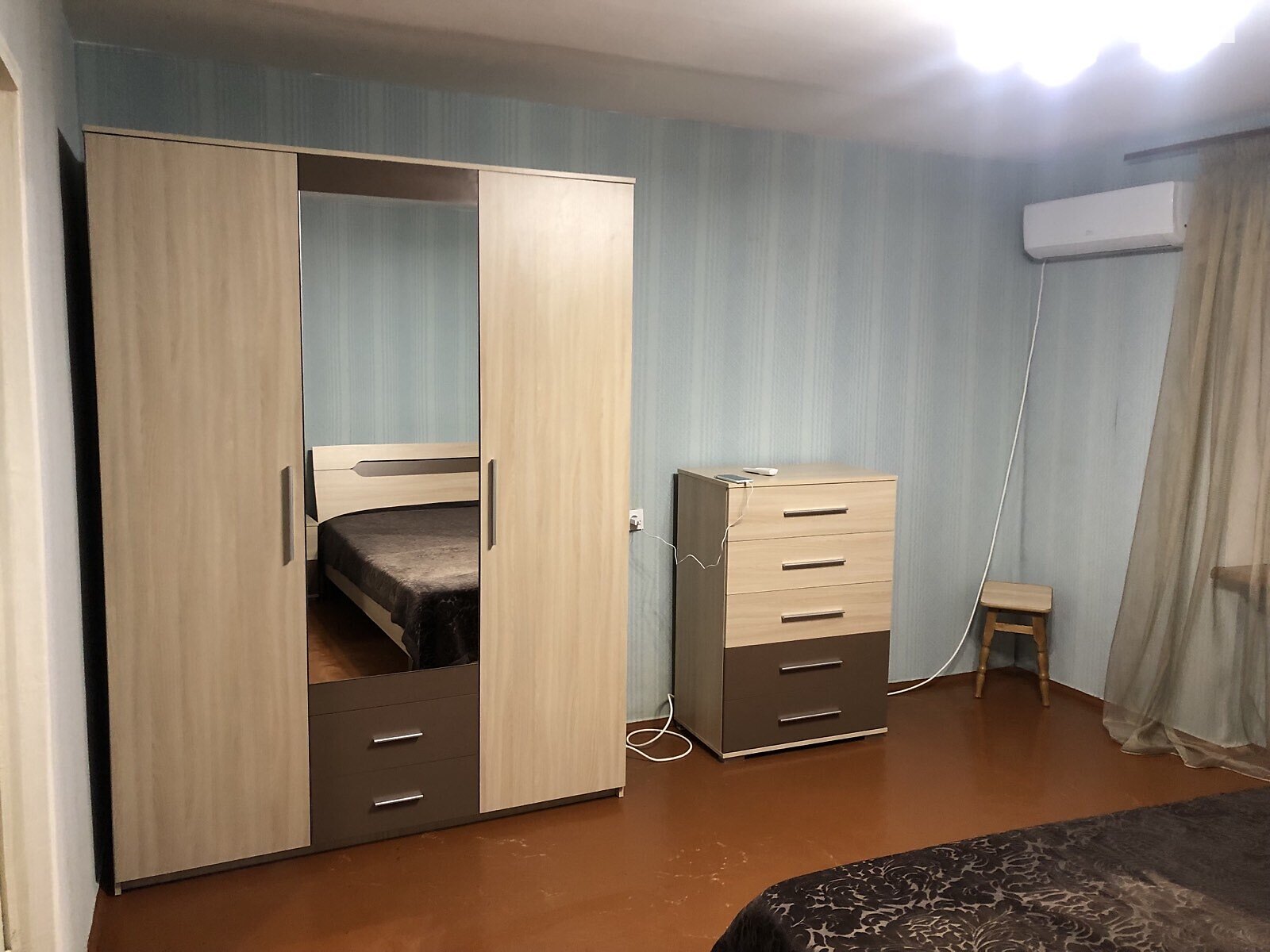 двухкомнатная квартира в Одессе, район Ближние Мельницы, на ул. Алексея Вадатурского 16 в аренду на долгий срок помесячно фото 1 двухкомнатная квартира в Одессе, район Ближние Мельницы, на ул. Алексея Вадатурского 16 в аренду на долгий срок помесячно фото 1