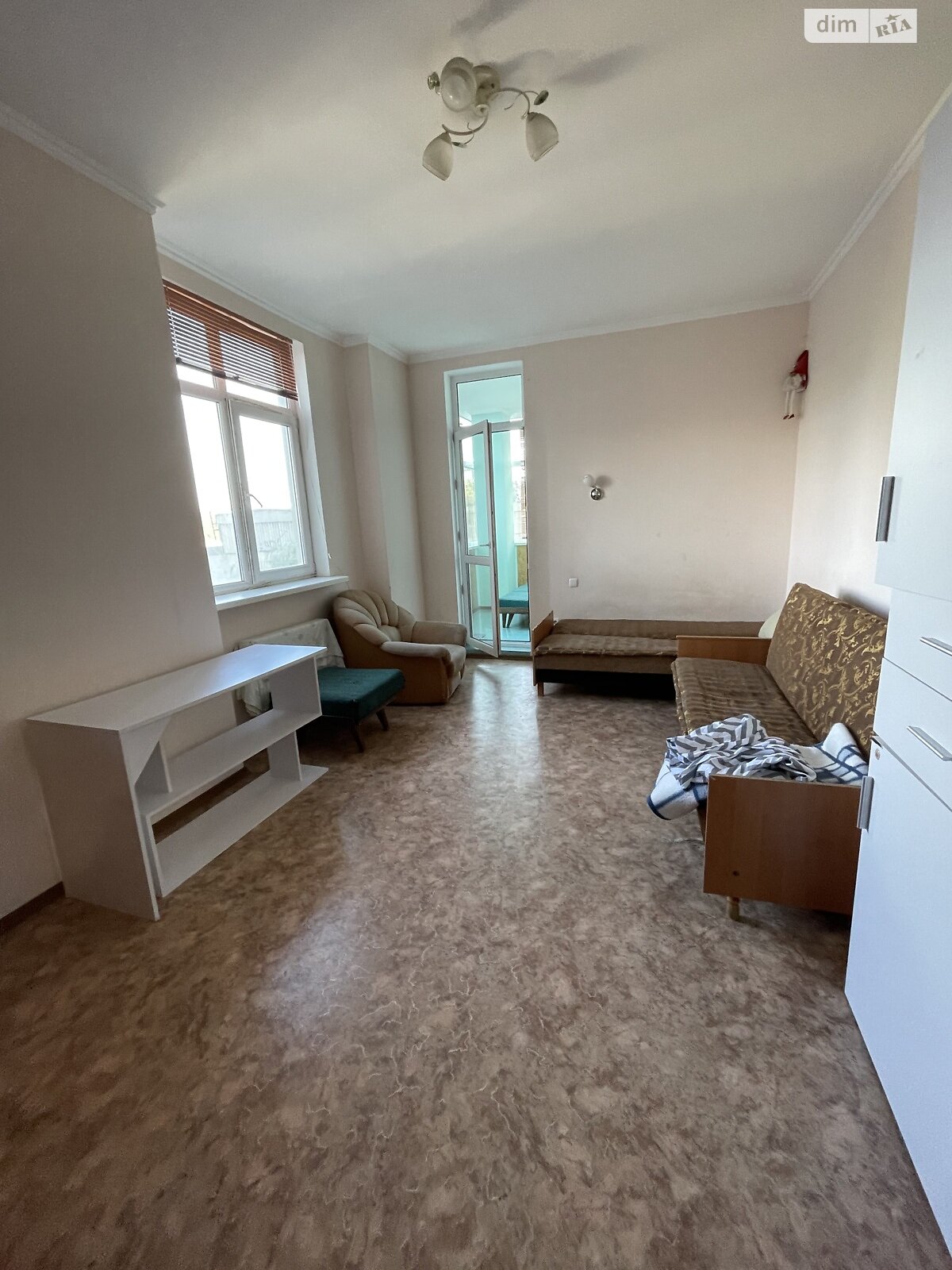 двухкомнатная квартира в Одессе, район Ближние Мельницы, на ул. Артиллерийская 4В в аренду на долгий срок помесячно фото 1 двухкомнатная квартира в Одессе, район Ближние Мельницы, на ул. Артиллерийская 4В в аренду на долгий срок помесячно фото 1