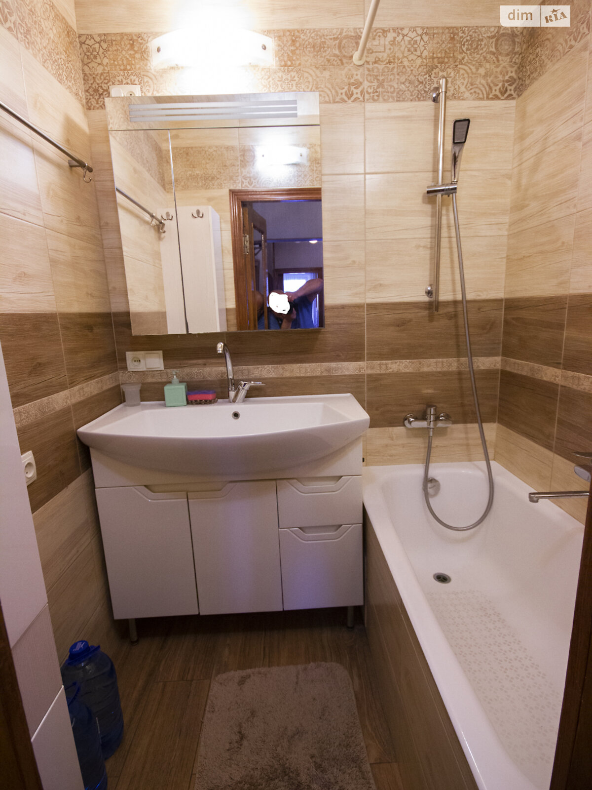 трикімнатна квартира в Одесі, район Ближні Млини, на вул. Люстдорфська дорога 13 в довготривалу оренду помісячно фото 1