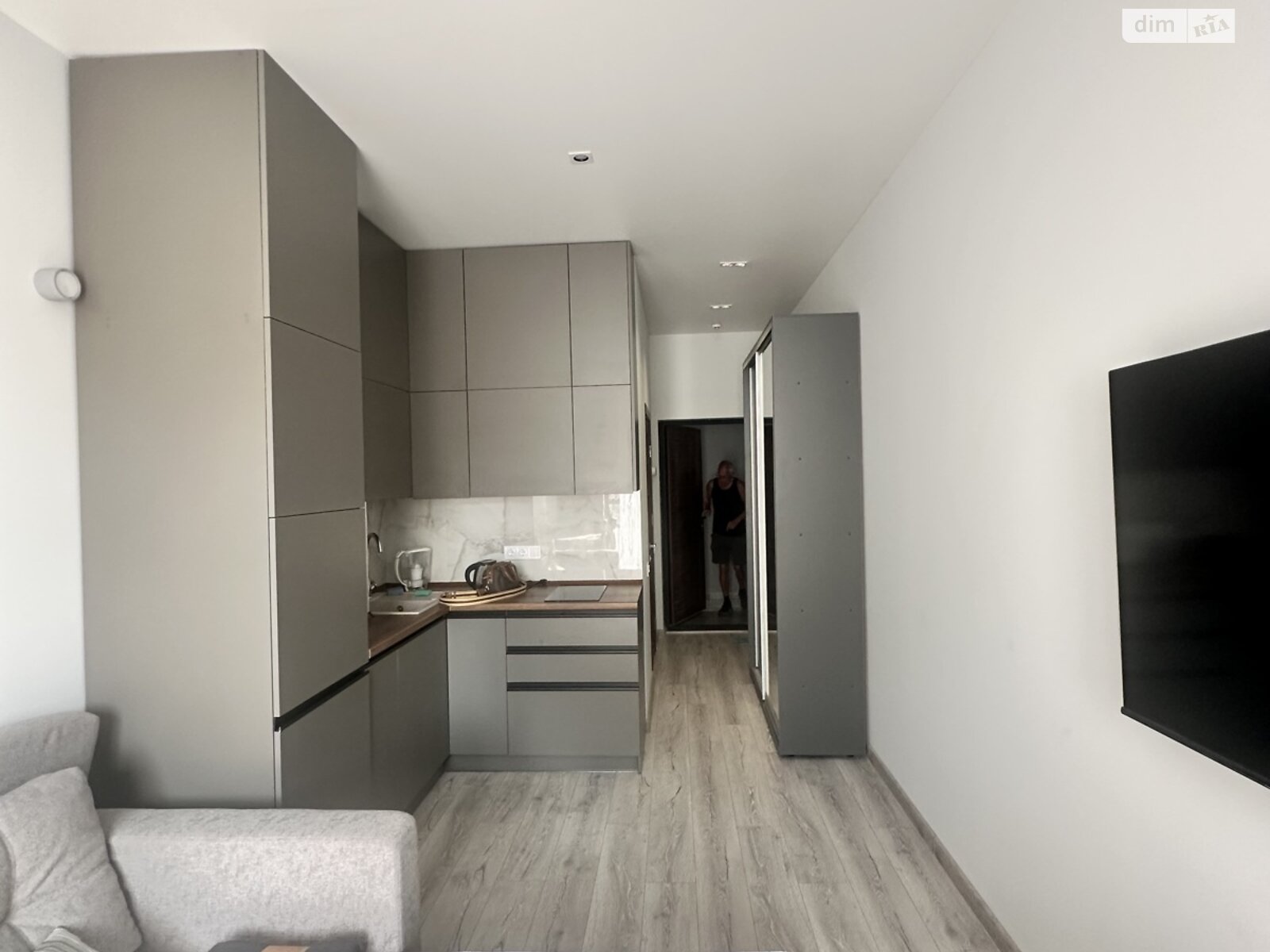 однокімнатна квартира в Одесі, район Великий Фонтан, на вул. 13 станція Великого Фонтану в довготривалу оренду помісячно фото 1 однокімнатна квартира в Одесі, район Великий Фонтан, на вул. 13 станція Великого Фонтану в довготривалу оренду помісячно фото 1