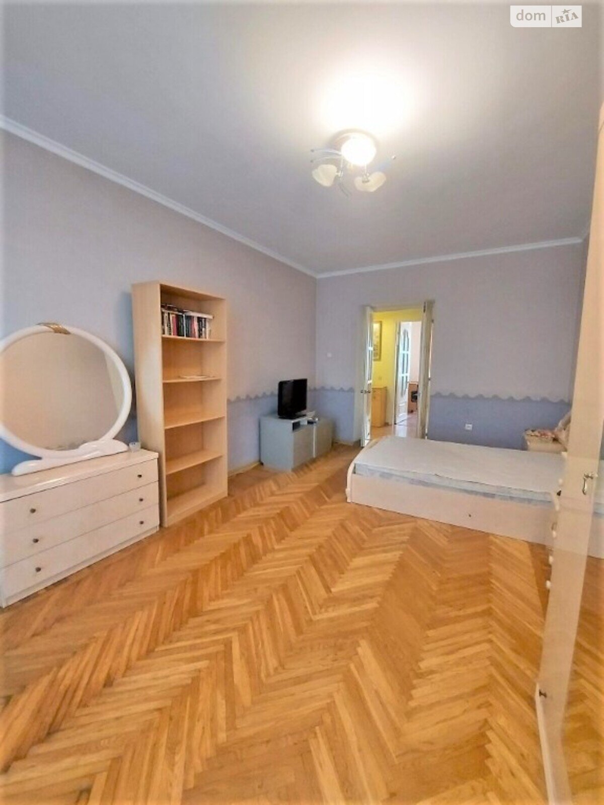 двухкомнатная квартира с мебелью в Одессе, район Малый Фонтан, на ул. Армейская в аренду на долгий срок помесячно фото 1