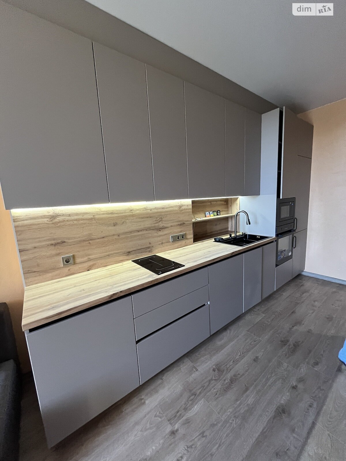 однокомнатная квартира в Одессе, район Большой Фонтан, на дор. Фонтанская в аренду на долгий срок помесячно фото 1 однокомнатная квартира в Одессе, район Большой Фонтан, на дор. Фонтанская в аренду на долгий срок помесячно фото 1