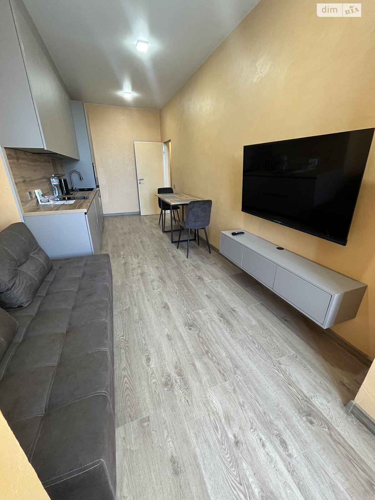 однокомнатная квартира в Одессе, район Большой Фонтан, на дор. Фонтанская в аренду на долгий срок помесячно фото 1 однокомнатная квартира в Одессе, район Большой Фонтан, на дор. Фонтанская в аренду на долгий срок помесячно фото 1