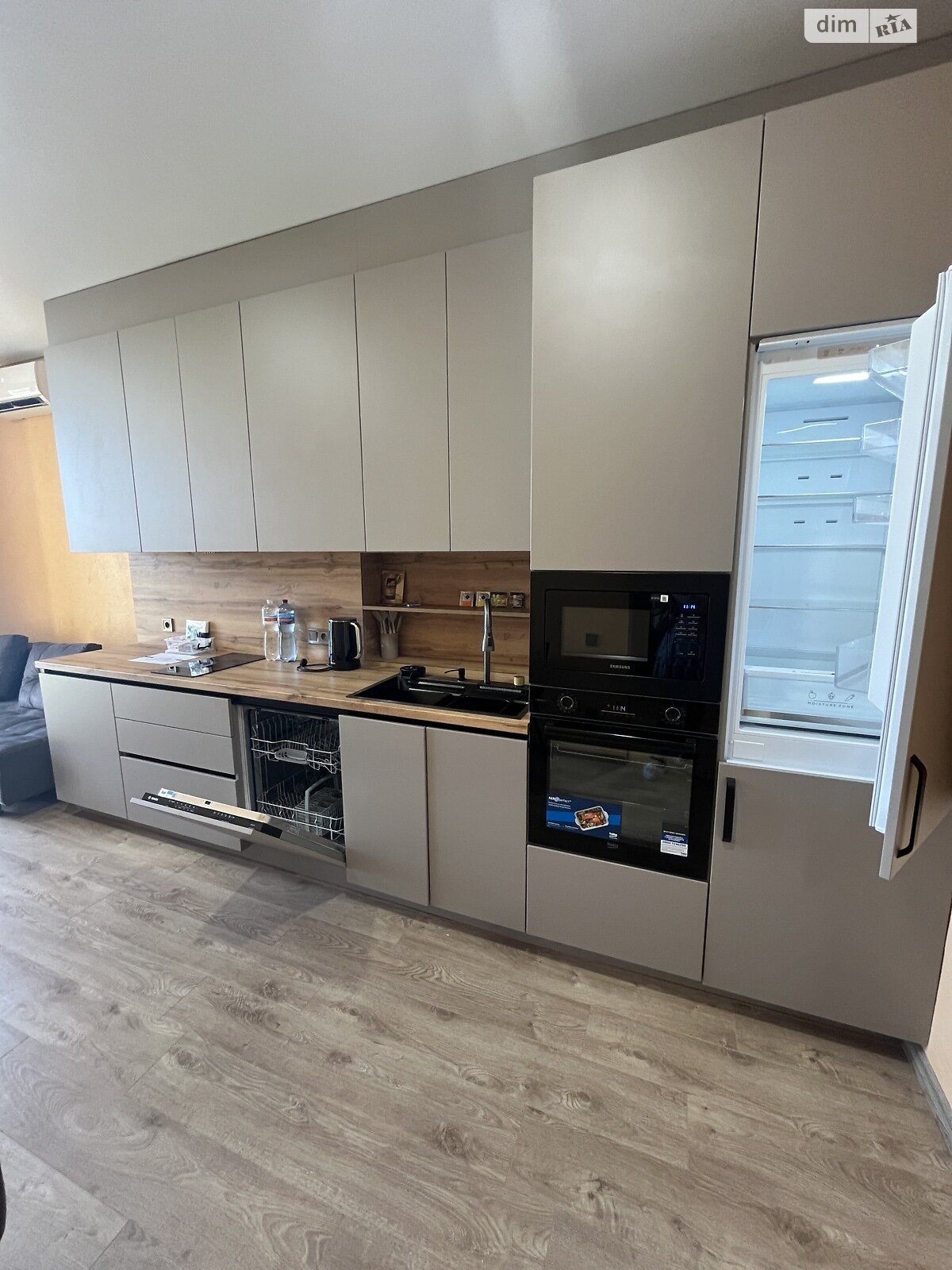 однокомнатная квартира в Одессе, район Большой Фонтан, на дор. Фонтанская в аренду на долгий срок помесячно фото 1 однокомнатная квартира в Одессе, район Большой Фонтан, на дор. Фонтанская в аренду на долгий срок помесячно фото 1