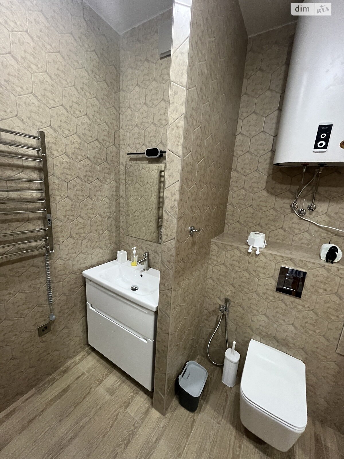 однокомнатная квартира в Одессе, район Большой Фонтан, на дор. Фонтанская в аренду на долгий срок помесячно фото 1 однокомнатная квартира в Одессе, район Большой Фонтан, на дор. Фонтанская в аренду на долгий срок помесячно фото 1