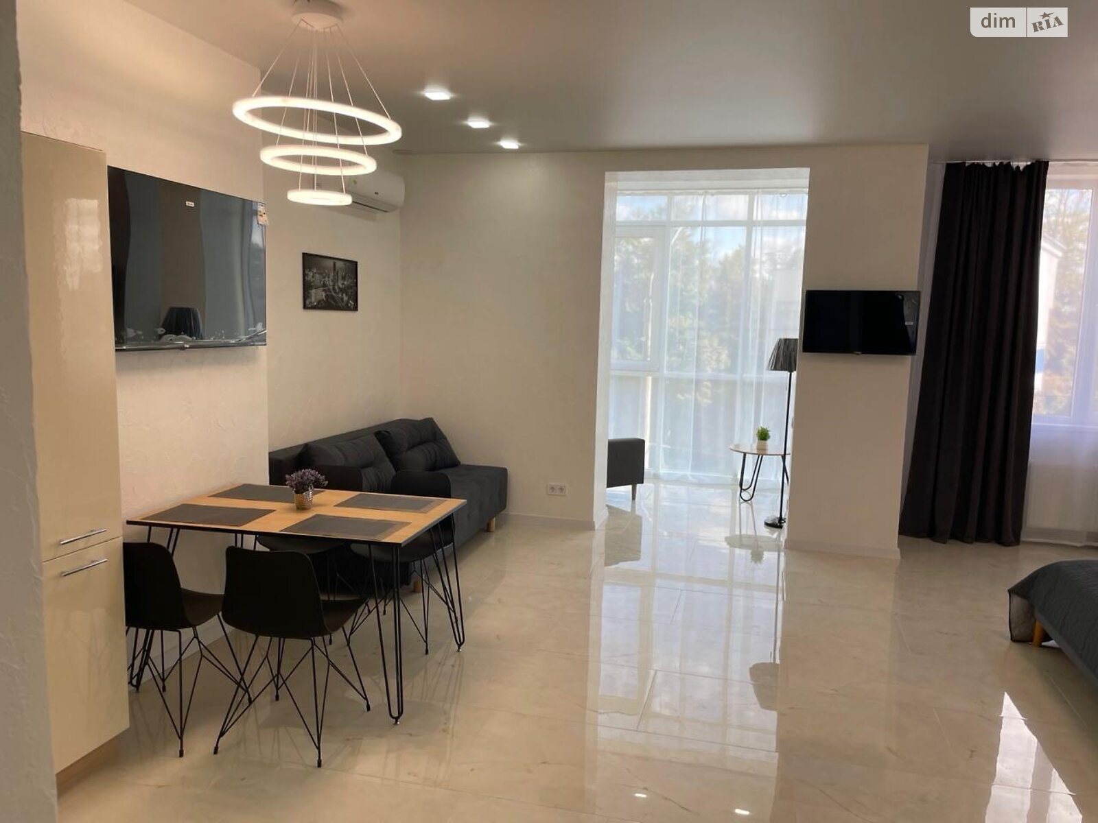 однокімнатна квартира в Одесі, район Великий Фонтан, на дор. Фонтанська 118А/3 в довготривалу оренду помісячно фото 1 однокімнатна квартира в Одесі, район Великий Фонтан, на дор. Фонтанська 118А/3 в довготривалу оренду помісячно фото 1