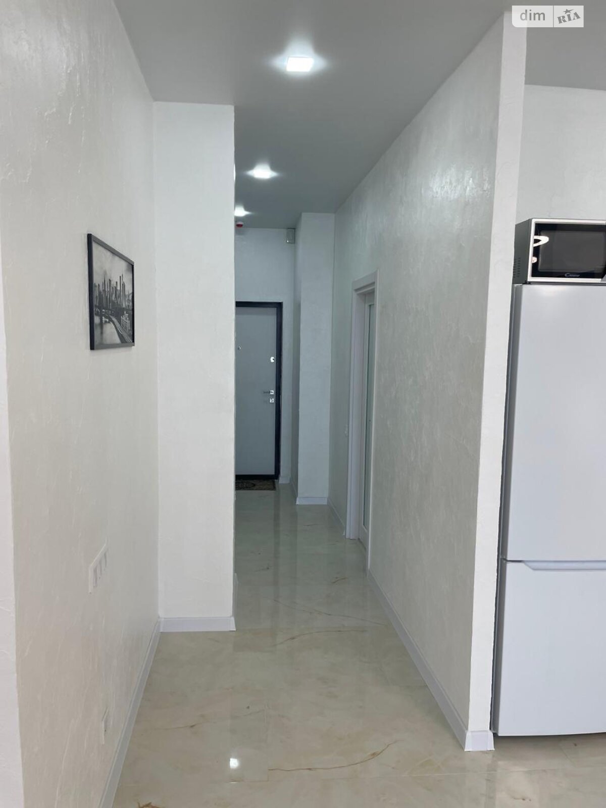 однокімнатна квартира в Одесі, район Великий Фонтан, на дор. Фонтанська 118А/3 в довготривалу оренду помісячно фото 1 однокімнатна квартира в Одесі, район Великий Фонтан, на дор. Фонтанська 118А/3 в довготривалу оренду помісячно фото 1