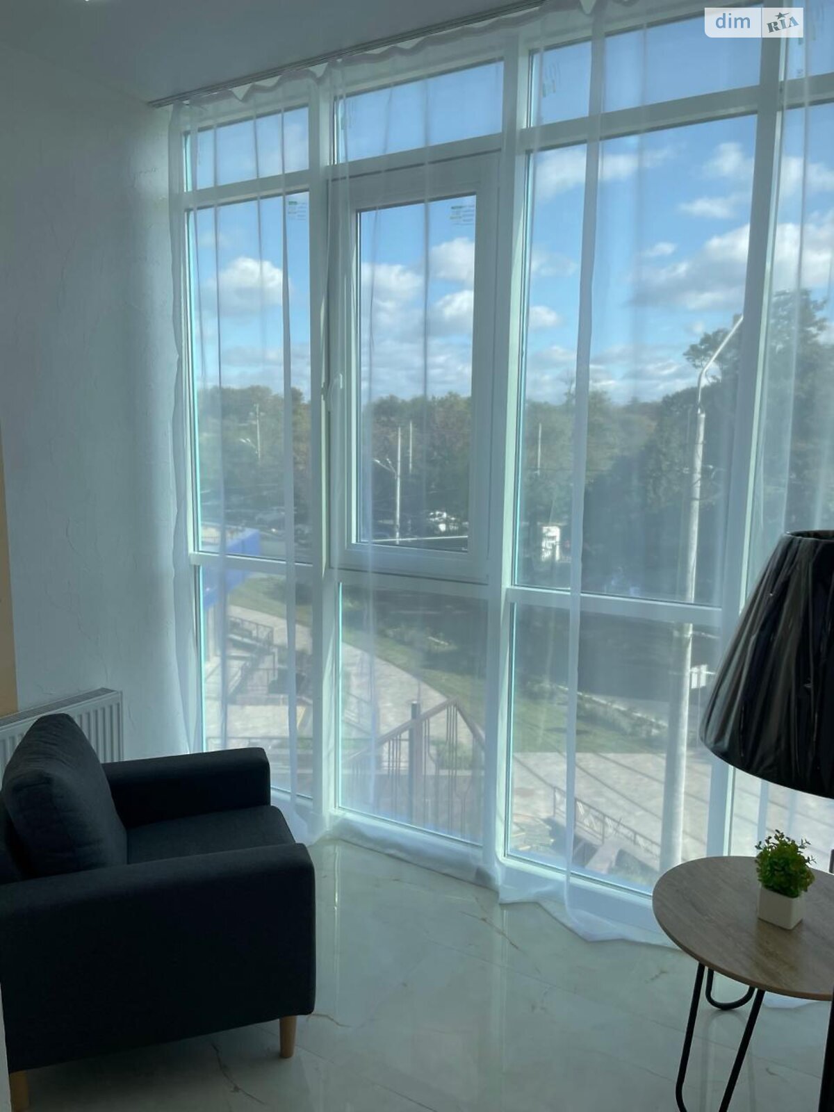 однокімнатна квартира в Одесі, район Великий Фонтан, на дор. Фонтанська 118А/3 в довготривалу оренду помісячно фото 1 однокімнатна квартира в Одесі, район Великий Фонтан, на дор. Фонтанська 118А/3 в довготривалу оренду помісячно фото 1