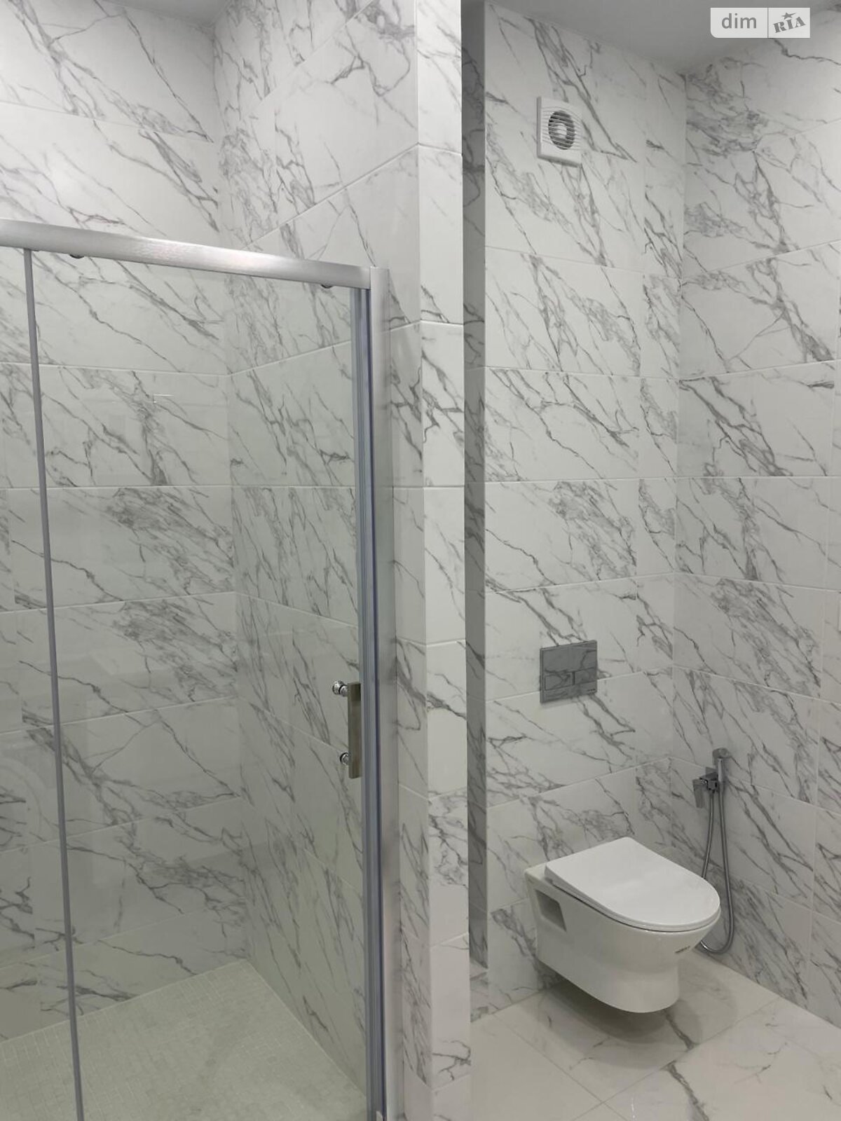 однокімнатна квартира в Одесі, район Великий Фонтан, на дор. Фонтанська 118А/3 в довготривалу оренду помісячно фото 1 однокімнатна квартира в Одесі, район Великий Фонтан, на дор. Фонтанська 118А/3 в довготривалу оренду помісячно фото 1