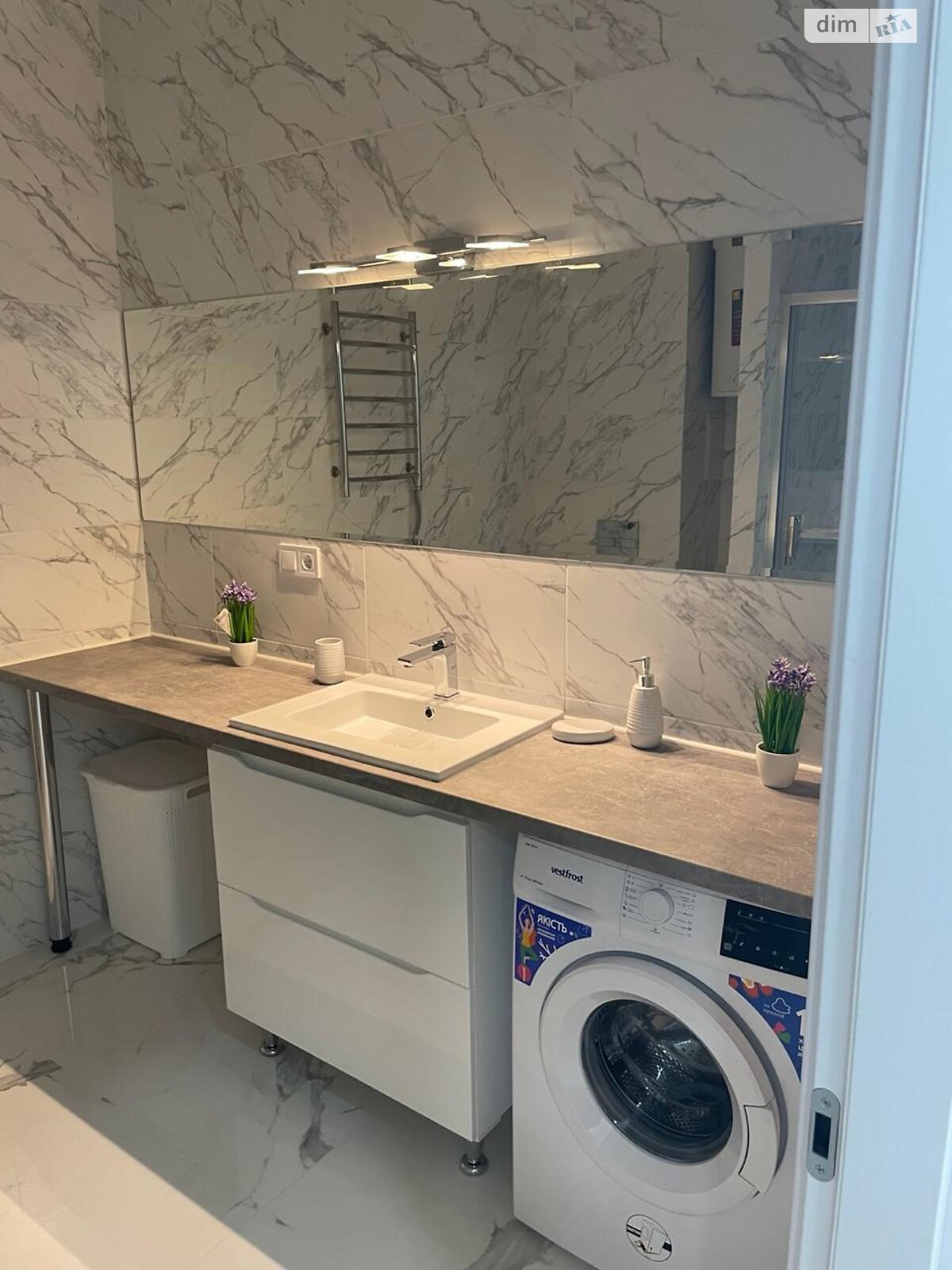 однокімнатна квартира в Одесі, район Великий Фонтан, на дор. Фонтанська 118А/3 в довготривалу оренду помісячно фото 1 однокімнатна квартира в Одесі, район Великий Фонтан, на дор. Фонтанська 118А/3 в довготривалу оренду помісячно фото 1