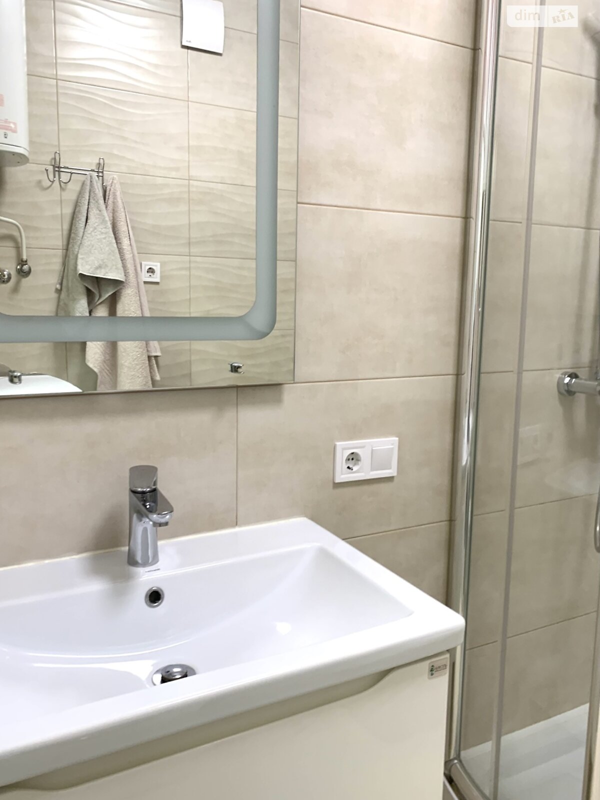 однокомнатная квартира в Одессе, район Большой Фонтан, на дор. Фонтанская 58/1, кв. 86 в аренду на долгий срок помесячно фото 1 однокомнатная квартира в Одессе, район Большой Фонтан, на дор. Фонтанская 58/1, кв. 86 в аренду на долгий срок помесячно фото 1