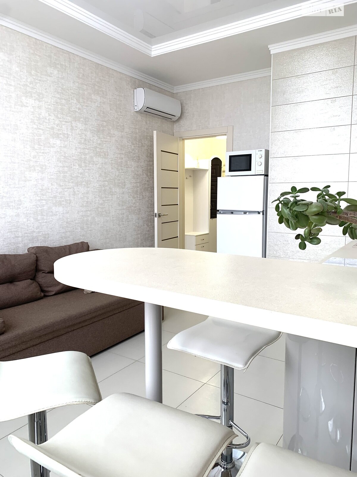 однокомнатная квартира в Одессе, район Большой Фонтан, на дор. Фонтанская 58/1, кв. 86 в аренду на долгий срок помесячно фото 1 однокомнатная квартира в Одессе, район Большой Фонтан, на дор. Фонтанская 58/1, кв. 86 в аренду на долгий срок помесячно фото 1