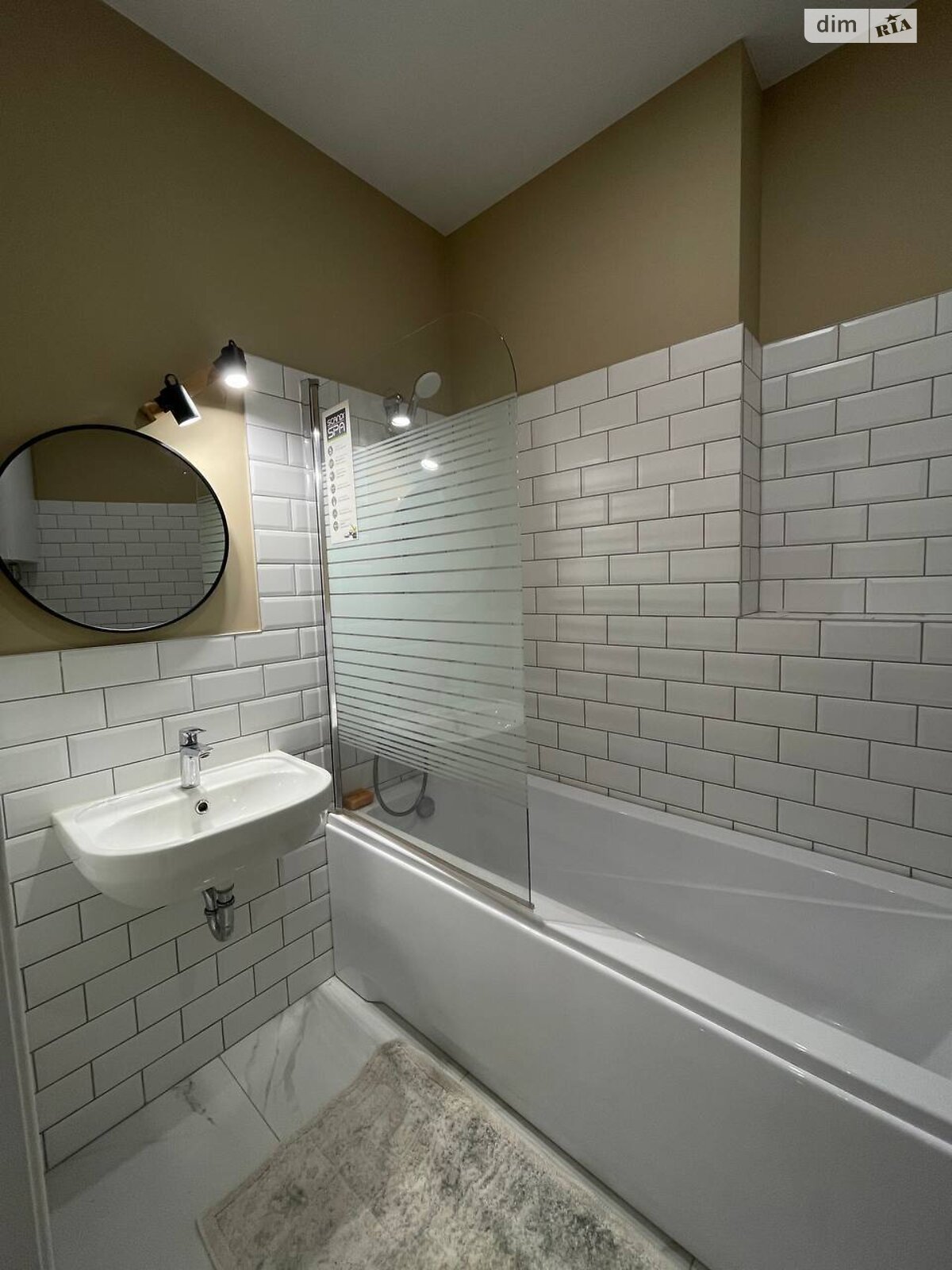 двухкомнатная квартира в Одессе, район Большой Фонтан, на дор. Фонтанская 153А в аренду на долгий срок помесячно фото 1 двухкомнатная квартира в Одессе, район Большой Фонтан, на дор. Фонтанская 153А в аренду на долгий срок помесячно фото 1