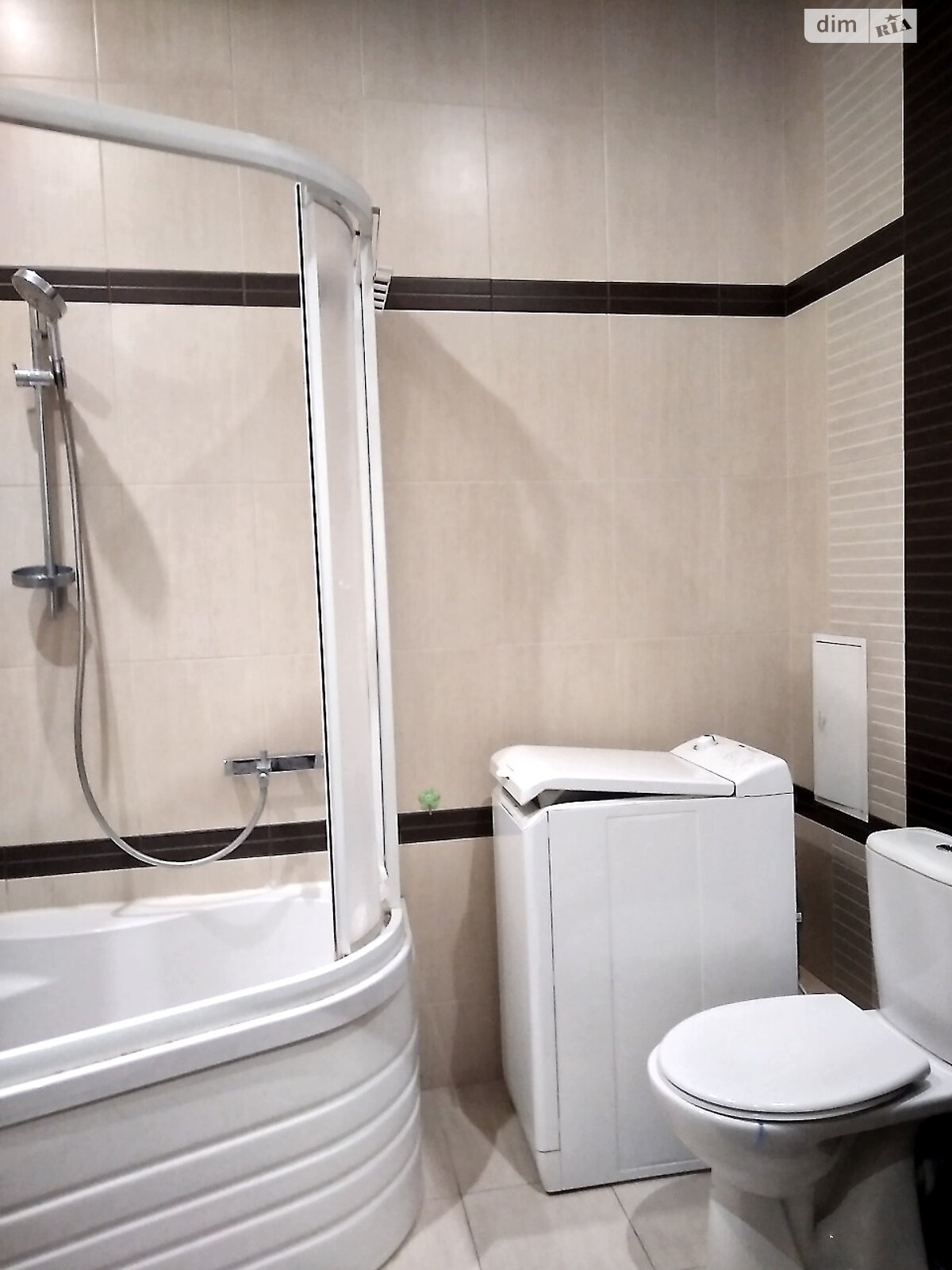 двокімнатна квартира в Одесі, район Великий Фонтан, на дор. Фонтанська 49/1 в довготривалу оренду помісячно фото 1