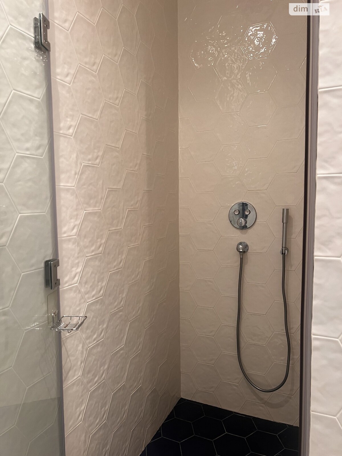 однокімнатна квартира в Одесі, район Великий Фонтан, на вул. Гаршина 5А, кв. 19 в довготривалу оренду помісячно фото 1 однокімнатна квартира в Одесі, район Великий Фонтан, на вул. Гаршина 5А, кв. 19 в довготривалу оренду помісячно фото 1