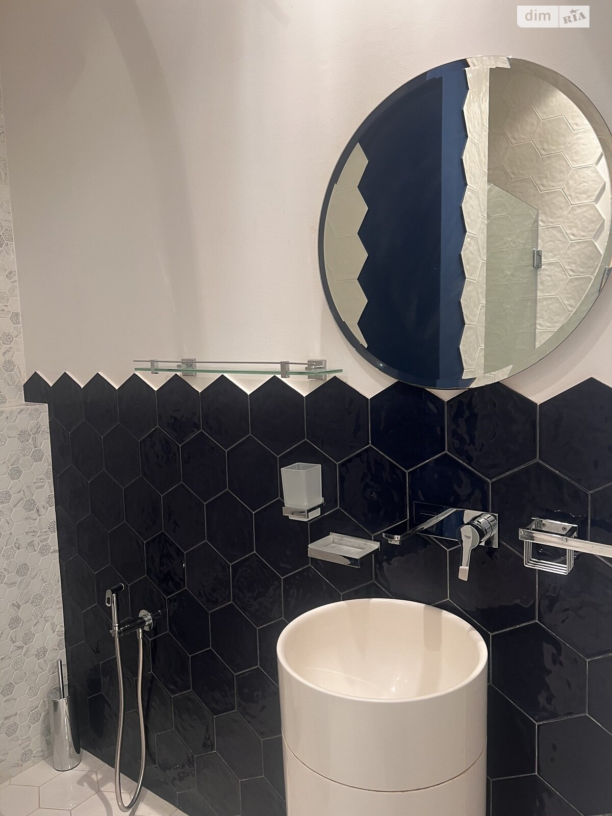 однокімнатна квартира в Одесі, район Великий Фонтан, на вул. Гаршина 5А, кв. 19 в довготривалу оренду помісячно фото 1 однокімнатна квартира в Одесі, район Великий Фонтан, на вул. Гаршина 5А, кв. 19 в довготривалу оренду помісячно фото 1