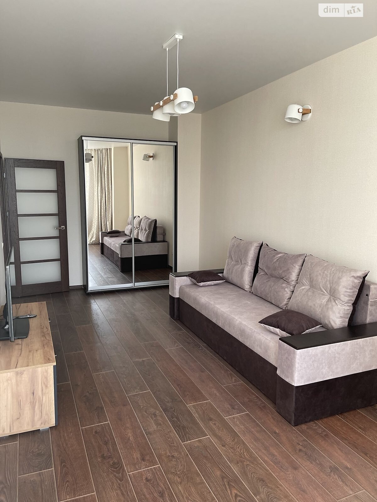 двухкомнатная квартира в Одессе, район Большой Фонтан, на ул. Лигинская 2А в аренду на долгий срок помесячно фото 1