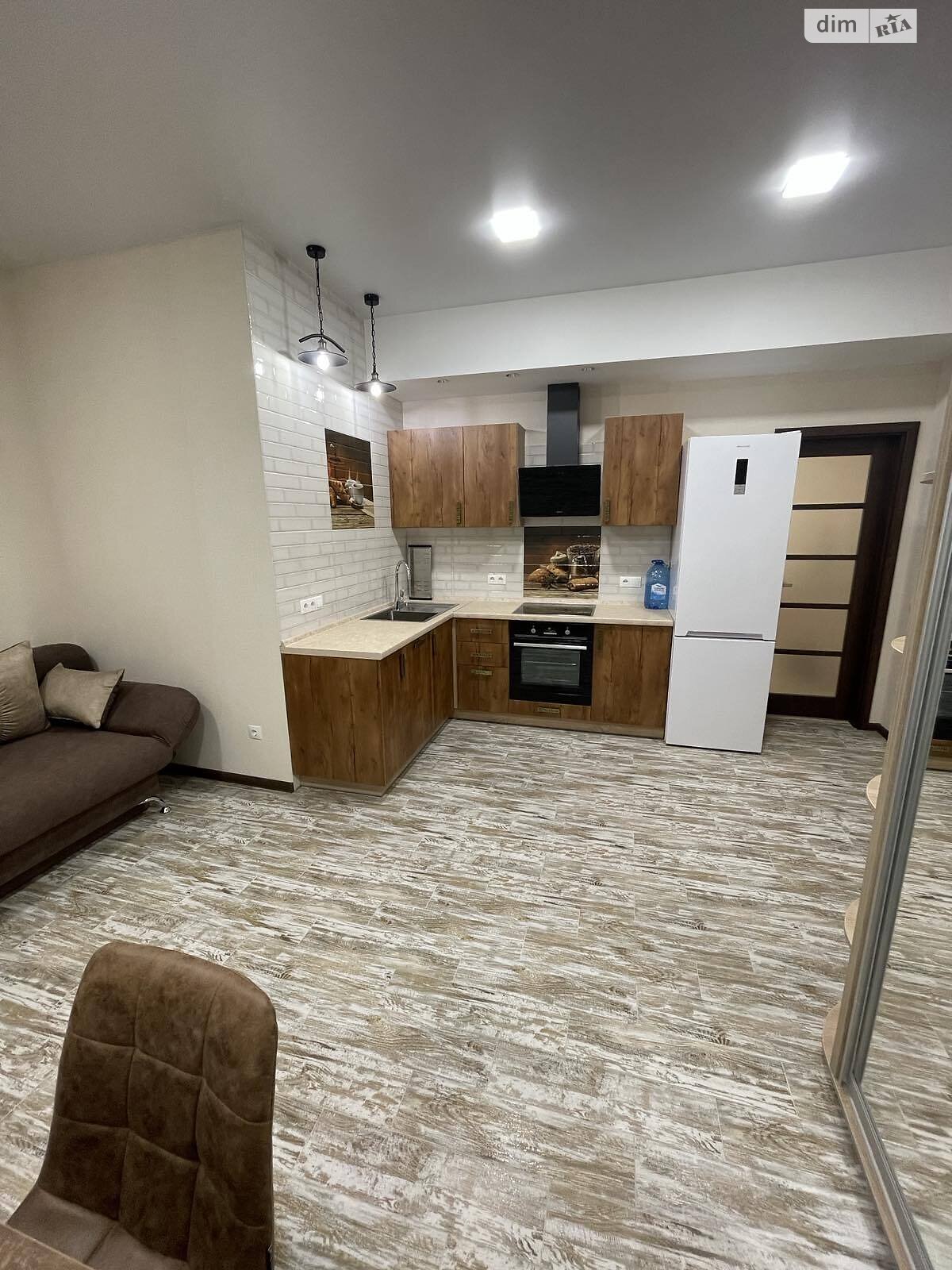 двухкомнатная квартира в Одессе, район Большой Фонтан, на ул. Лигинская 2А в аренду на долгий срок помесячно фото 1