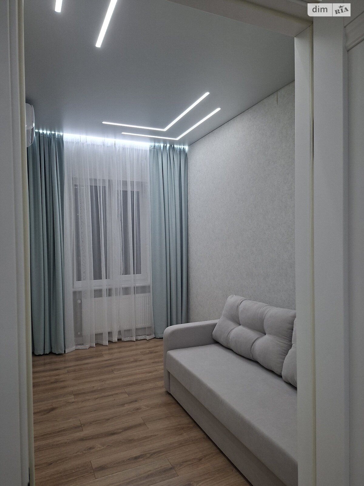 двухкомнатная квартира в Одессе, район Большой Фонтан, на ул. Солнечная 4 в аренду на долгий срок помесячно фото 1