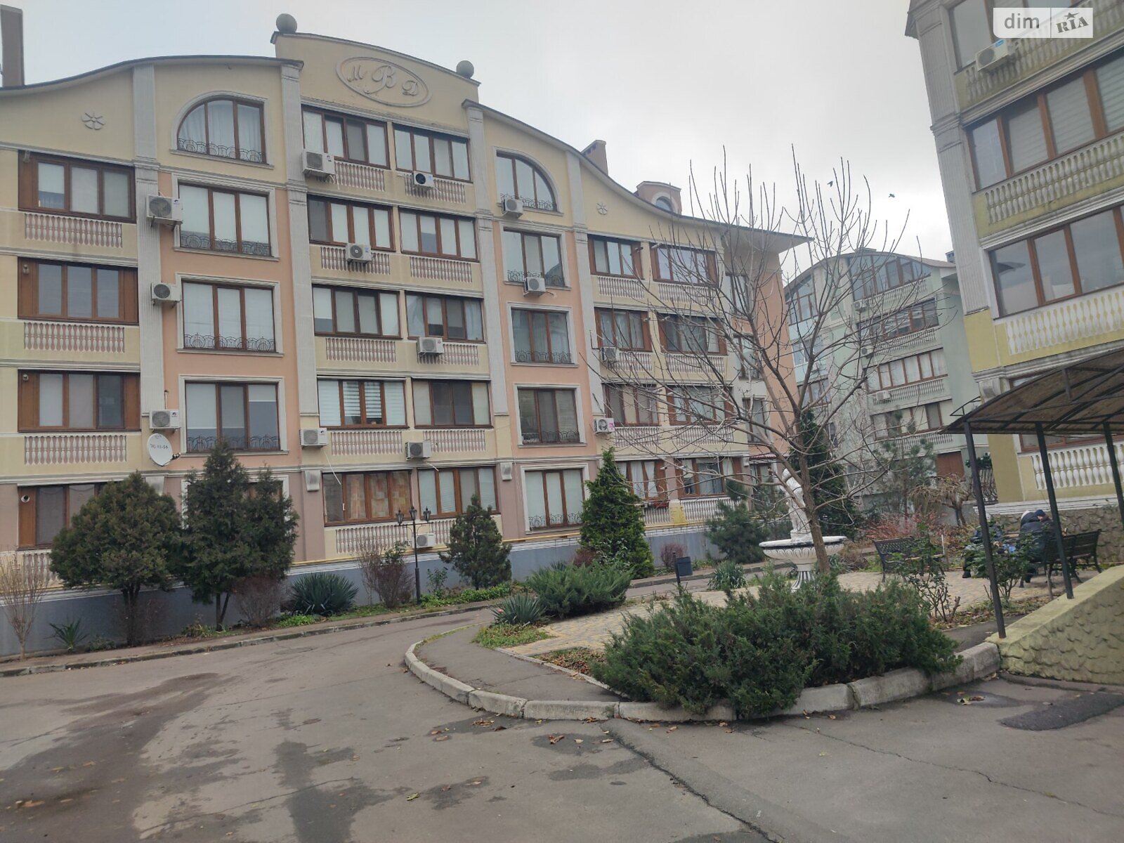 однокомнатная квартира в Одессе, район Большой Фонтан, на ул. Таирова 6 корпус 2, кв. 4 в аренду на долгий срок помесячно фото 1 однокомнатная квартира в Одессе, район Большой Фонтан, на ул. Таирова 6 корпус 2, кв. 4 в аренду на долгий срок помесячно фото 1