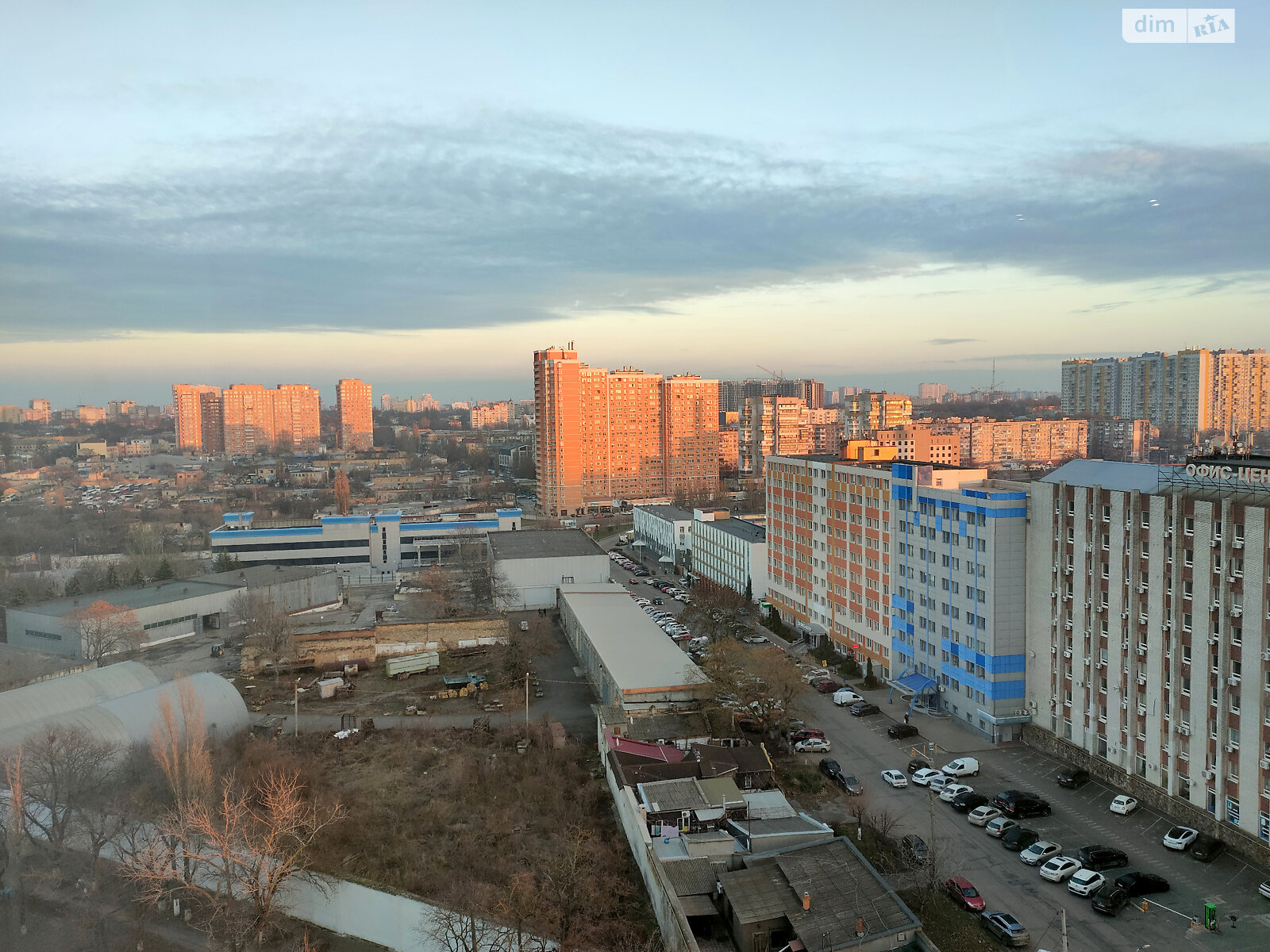 однокомнатная квартира в Одессе, район Хаджибейский, на ул. Бугаевская 44 в аренду на долгий срок помесячно фото 1