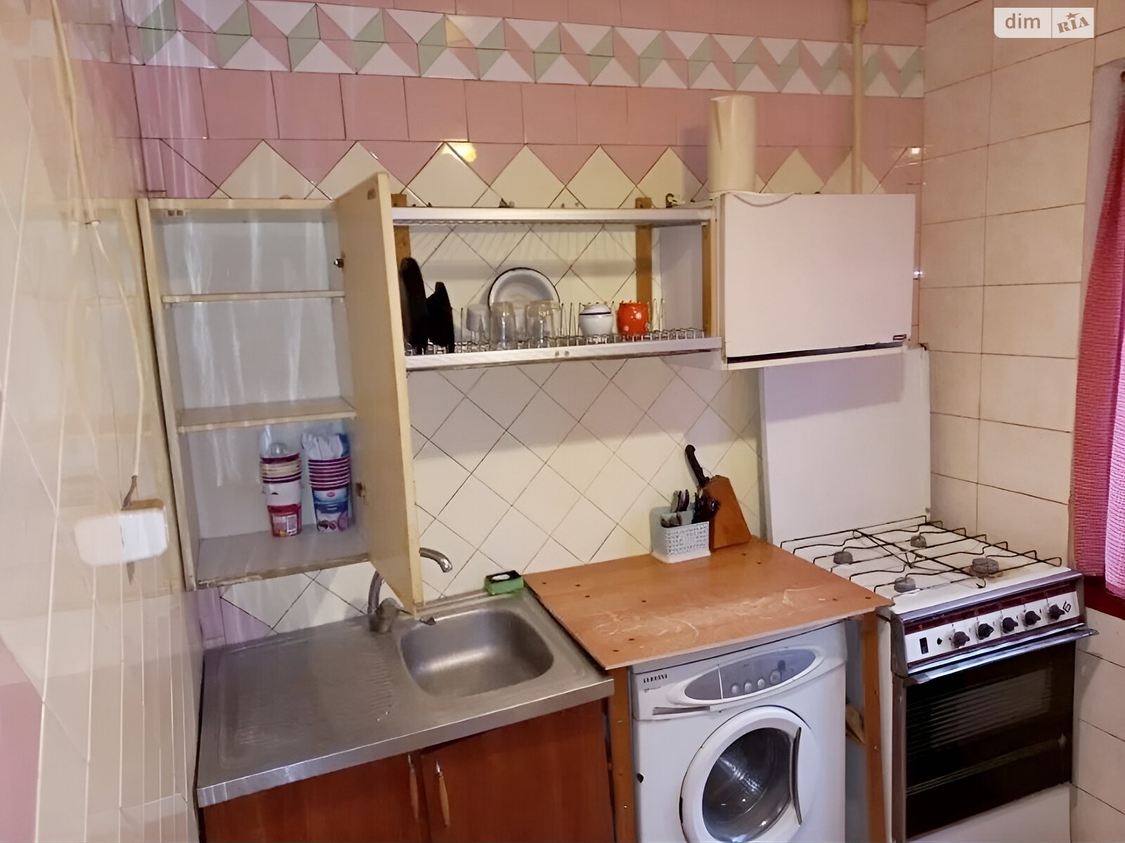 трехкомнатная квартира в Одессе, район Черемушки, на ул. Академика Филатова в аренду на долгий срок помесячно фото 1 трехкомнатная квартира в Одессе, район Черемушки, на ул. Академика Филатова в аренду на долгий срок помесячно фото 1