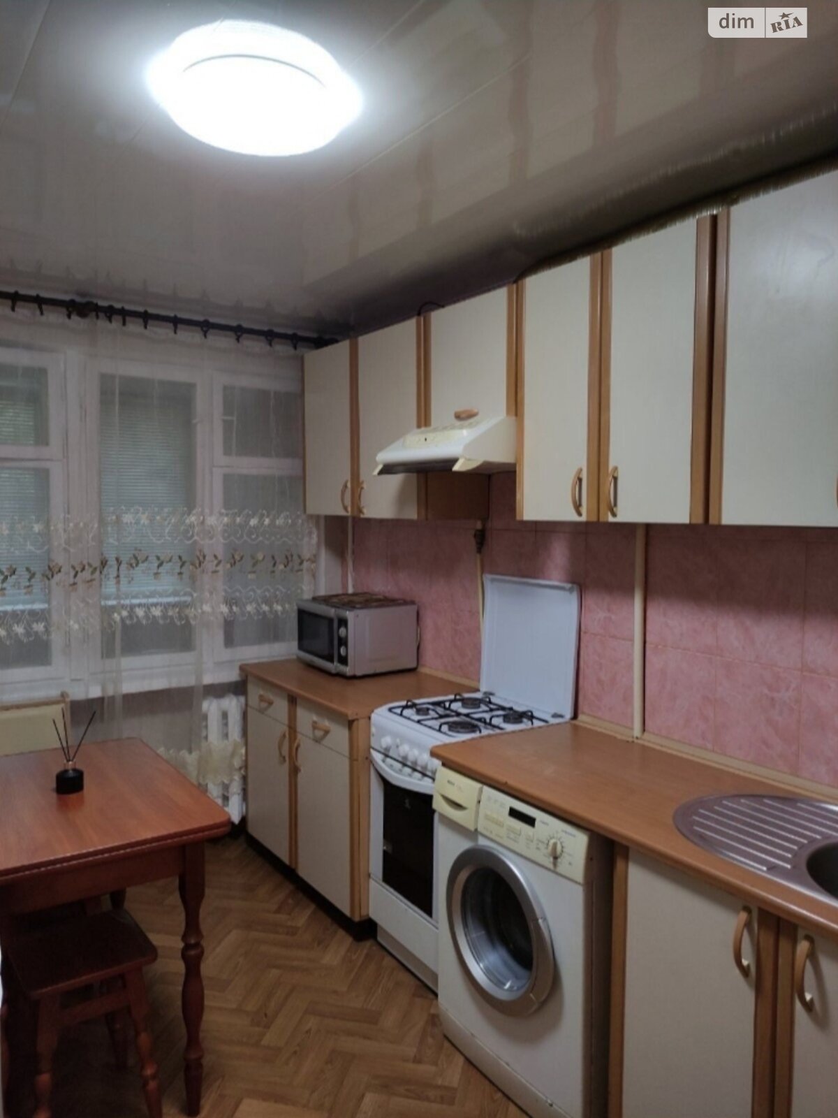 однокімнатна квартира в Одесі, район Черемушки, на вул. Академіка Філатова 54 в довготривалу оренду помісячно фото 1 однокімнатна квартира в Одесі, район Черемушки, на вул. Академіка Філатова 54 в довготривалу оренду помісячно фото 1