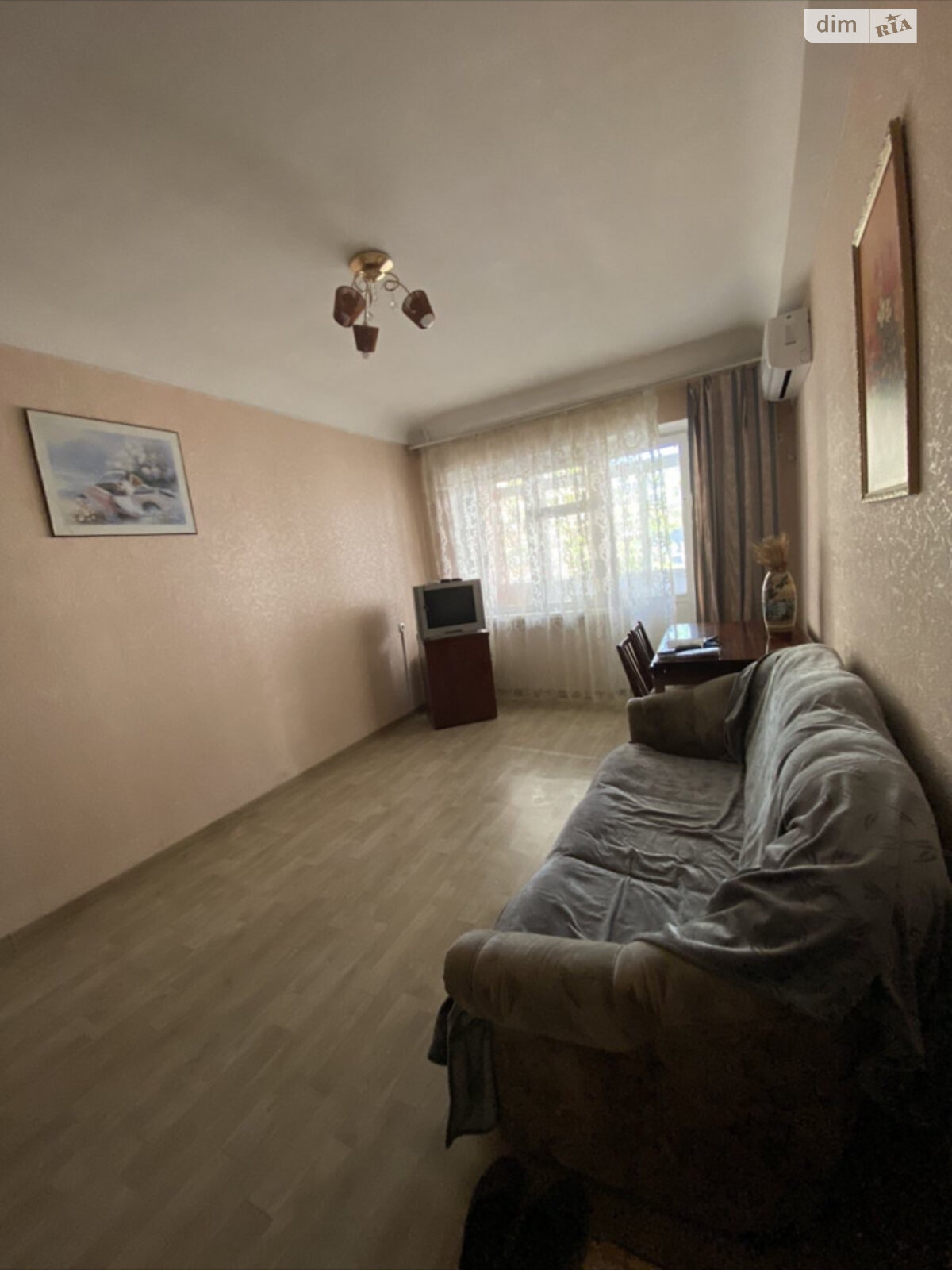 двокімнатна квартира в Одесі, район Черемушки, на вул. Олексія Вадатурського 61/2 в довготривалу оренду помісячно фото 1 двокімнатна квартира в Одесі, район Черемушки, на вул. Олексія Вадатурського 61/2 в довготривалу оренду помісячно фото 1