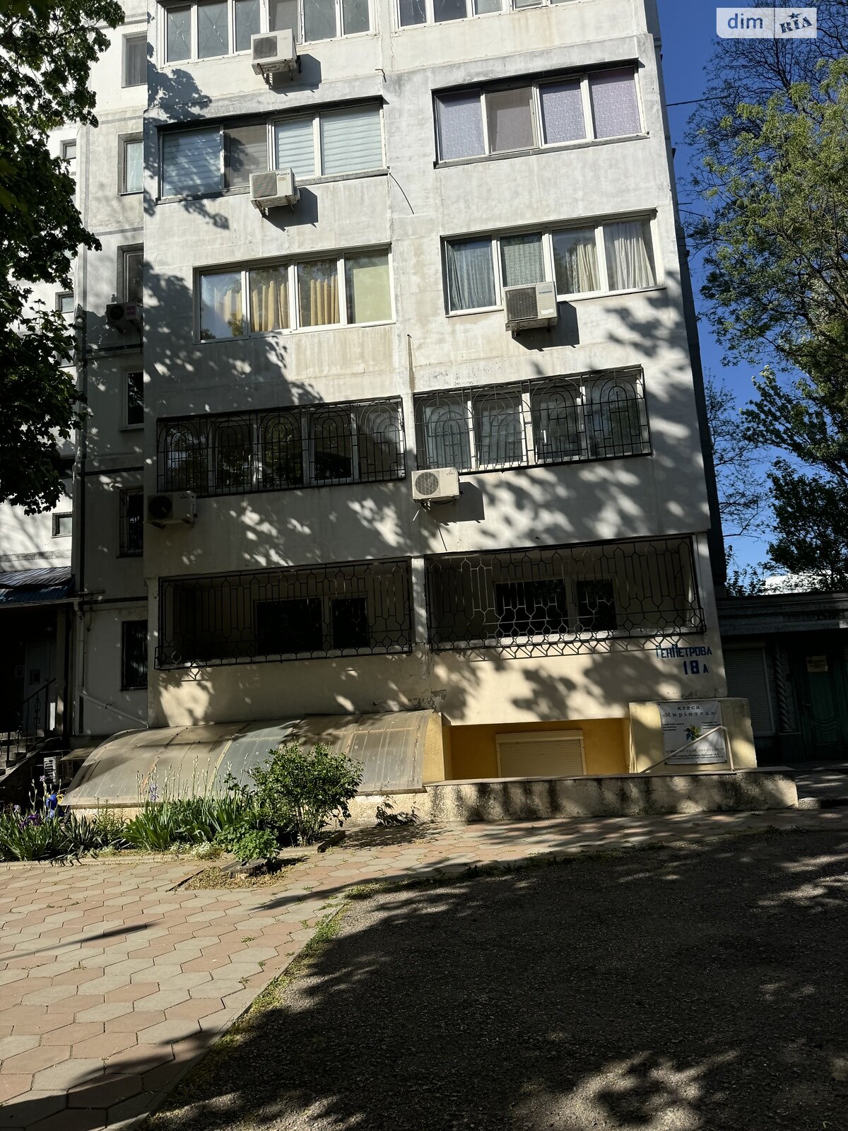 двухкомнатная квартира в Одессе, район Черемушки, на ул. Евгения Танцюры 18А в аренду на долгий срок помесячно фото 1 двухкомнатная квартира в Одессе, район Черемушки, на ул. Евгения Танцюры 18А в аренду на долгий срок помесячно фото 1