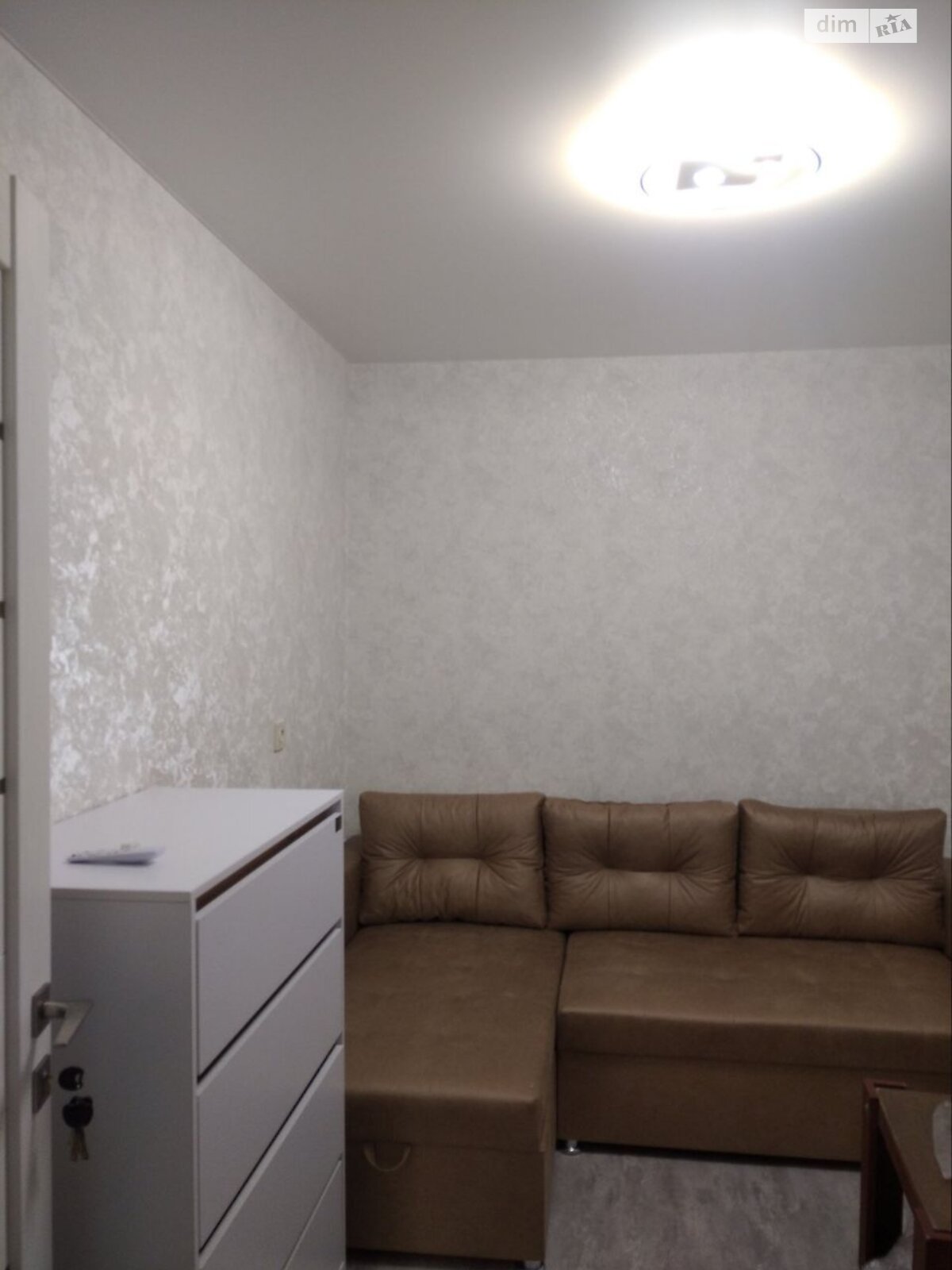 чотирикімнатна квартира в Одесі, район Черемушки, на вул. Євгена Танцюри 61 в довготривалу оренду помісячно фото 1 чотирикімнатна квартира в Одесі, район Черемушки, на вул. Євгена Танцюри 61 в довготривалу оренду помісячно фото 1