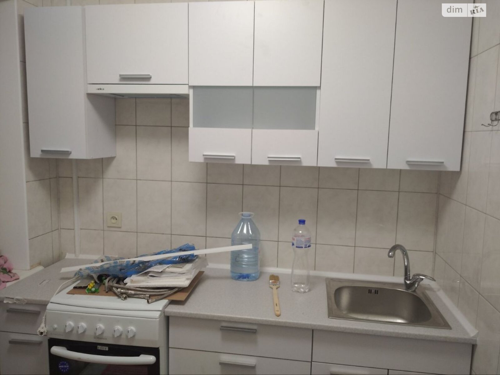 чотирикімнатна квартира в Одесі, район Черемушки, на вул. Євгена Танцюри 61 в довготривалу оренду помісячно фото 1 чотирикімнатна квартира в Одесі, район Черемушки, на вул. Євгена Танцюри 61 в довготривалу оренду помісячно фото 1