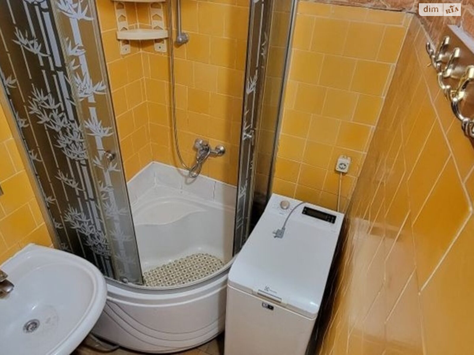 двокімнатна квартира в Одесі, район Черемушки, на вул. Героїв Крут 39 в довготривалу оренду помісячно фото 1 двокімнатна квартира в Одесі, район Черемушки, на вул. Героїв Крут 39 в довготривалу оренду помісячно фото 1