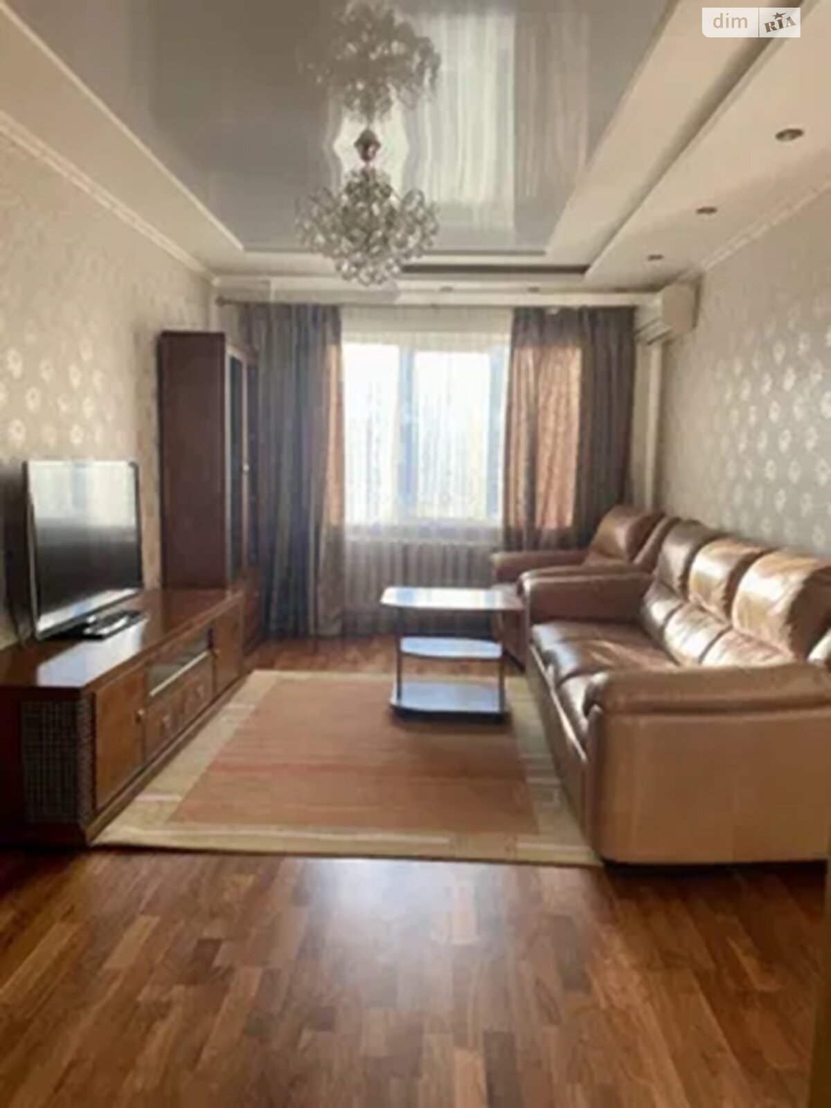 трехкомнатная квартира в Одессе, район Черемушки, на ул. Космонавтов 32 в аренду на долгий срок помесячно фото 1 трехкомнатная квартира в Одессе, район Черемушки, на ул. Космонавтов 32 в аренду на долгий срок помесячно фото 1